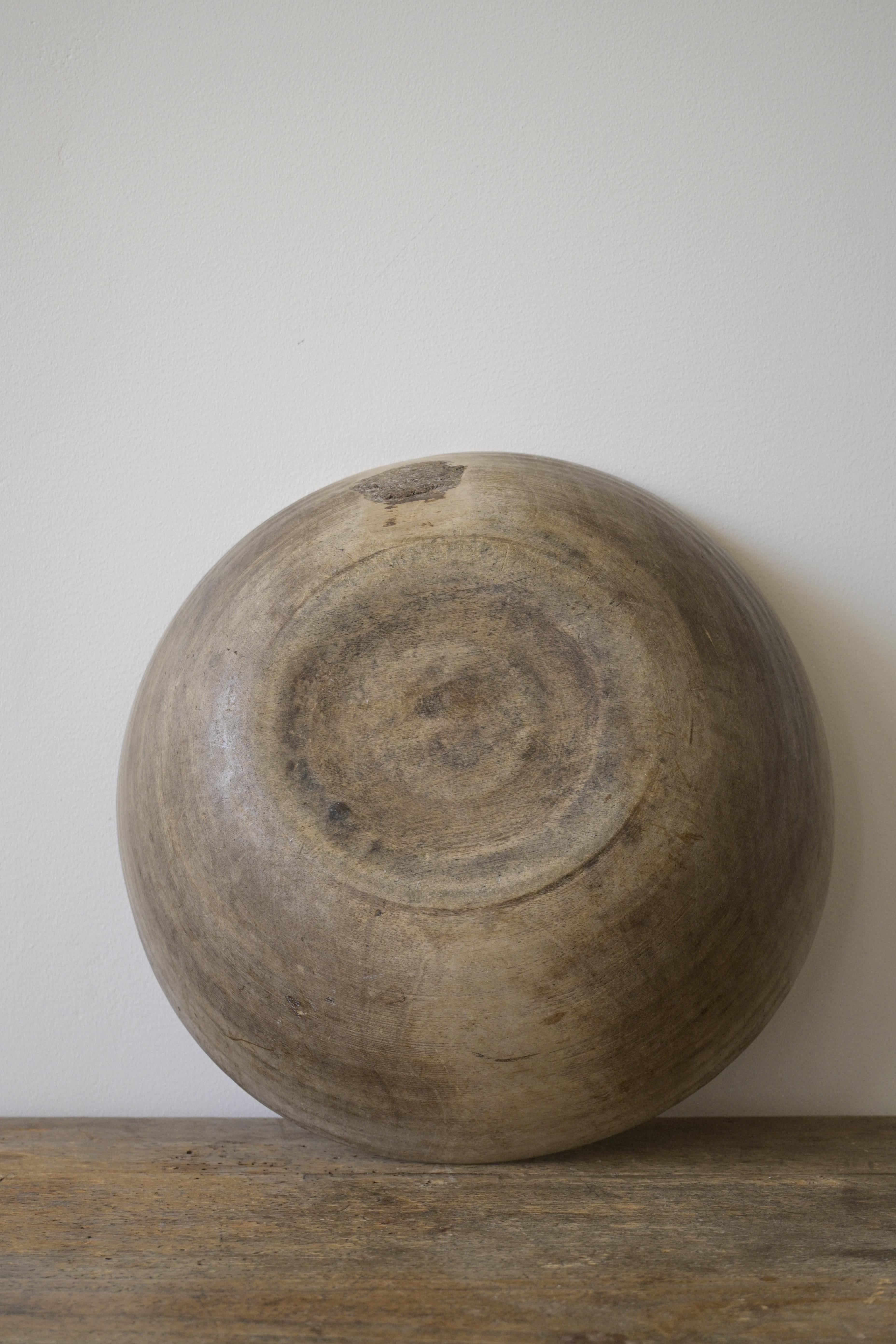 Swedish Turned Birch Bowl, ca 18-19th century For Sale 6
