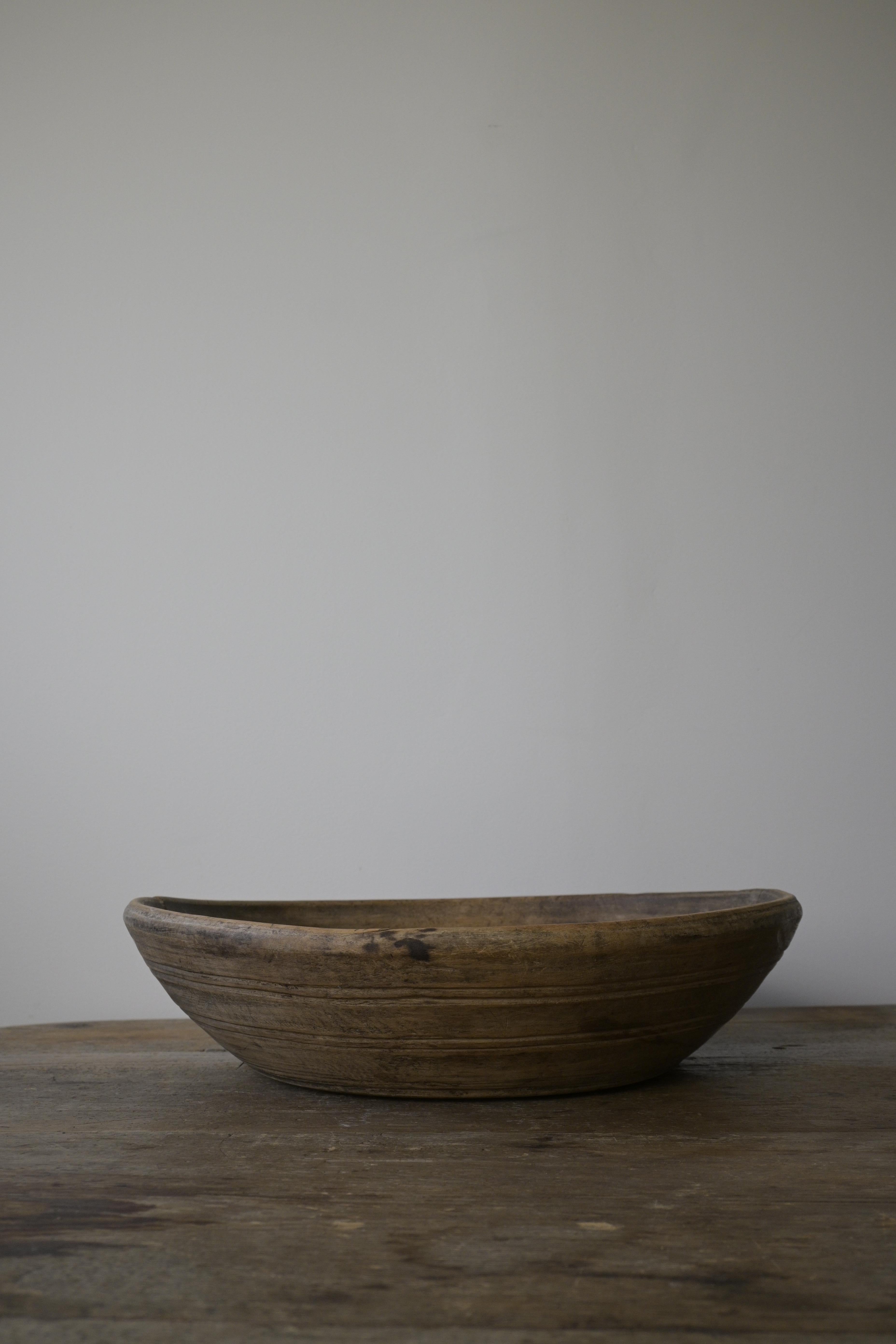 Scandinavo moderno Ciotola svedese in legno di betulla tornito, fine XVIII-inizio XIX secolo in vendita