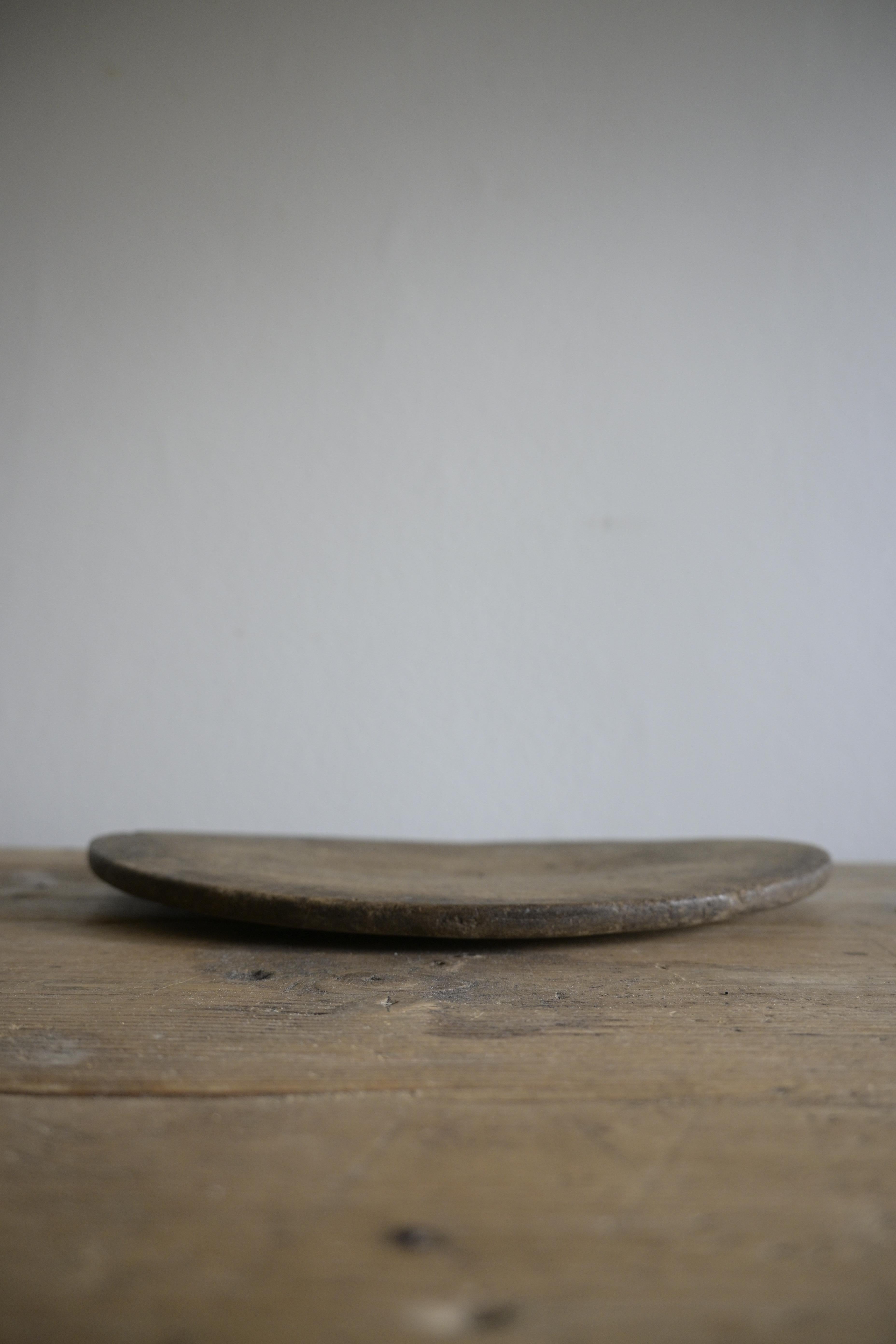 Plato torneado sueco 'Sovelfat' ca 1820 Tallado a mano en venta
