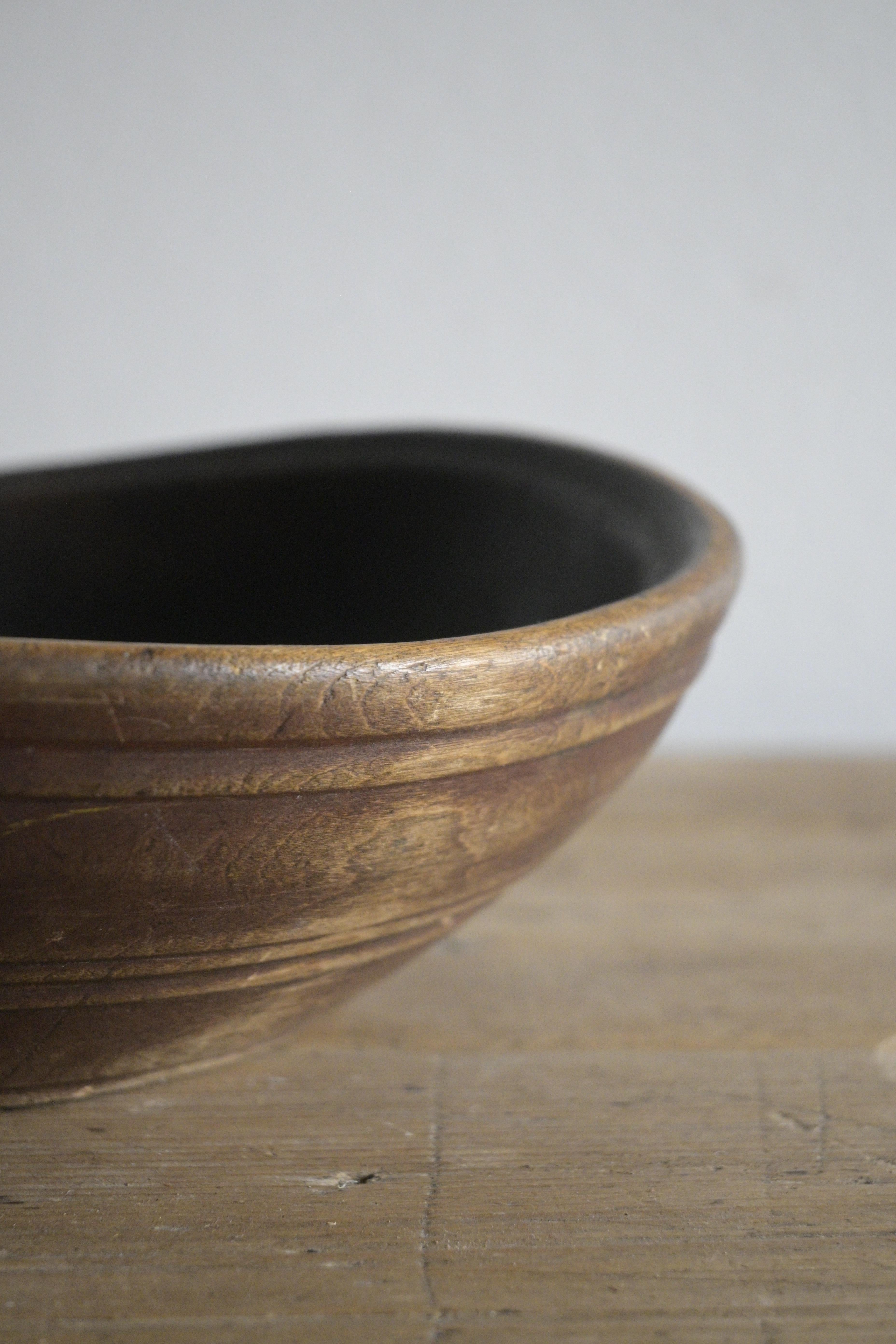 Swedish turned wood Bowl ca 1880-1890 In Good Condition For Sale In Farsta, SE