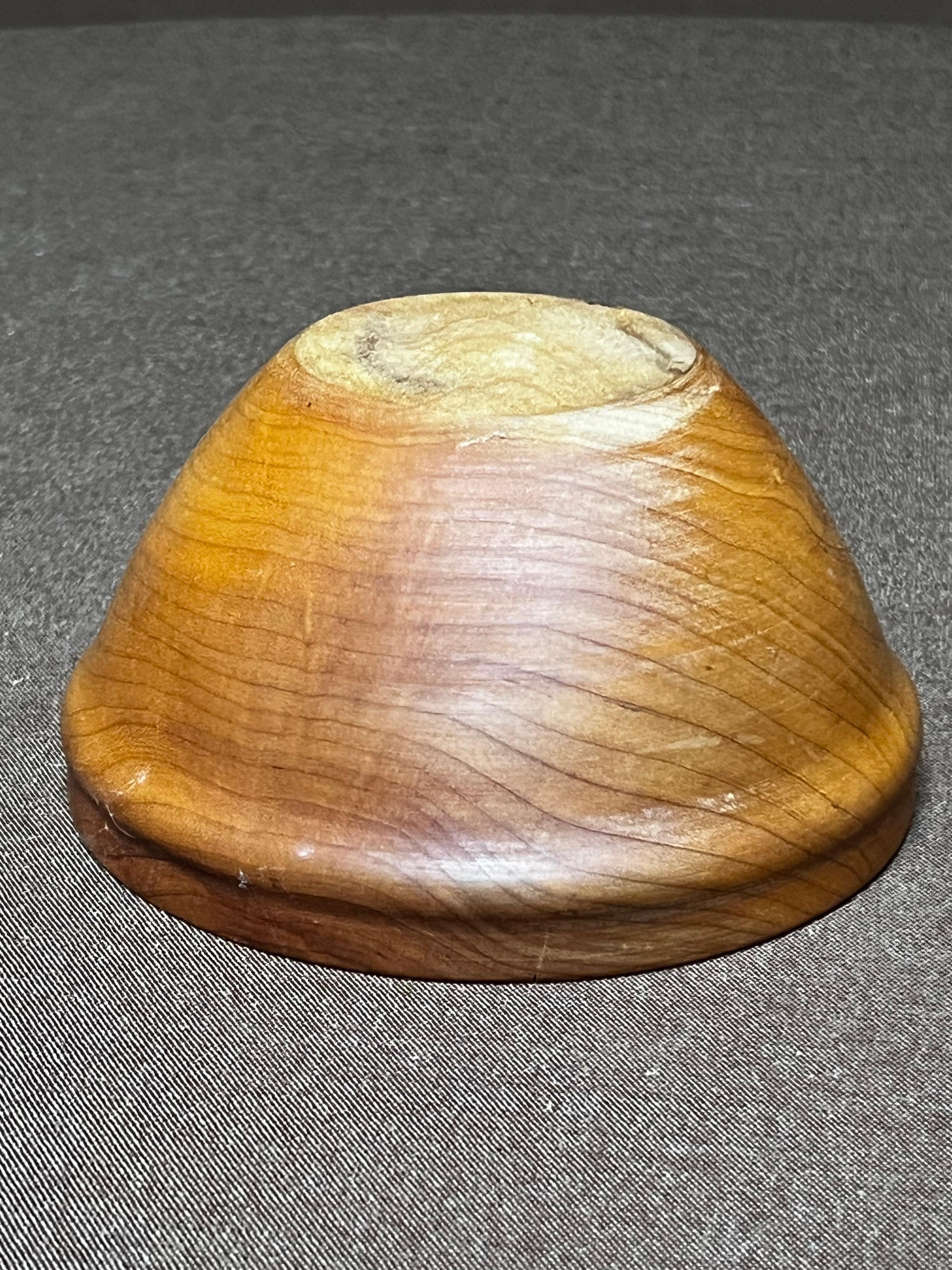 Schwedische gedrechselte Holzschale Folk Craft handgefertigt Anfang 20. im Angebot 2
