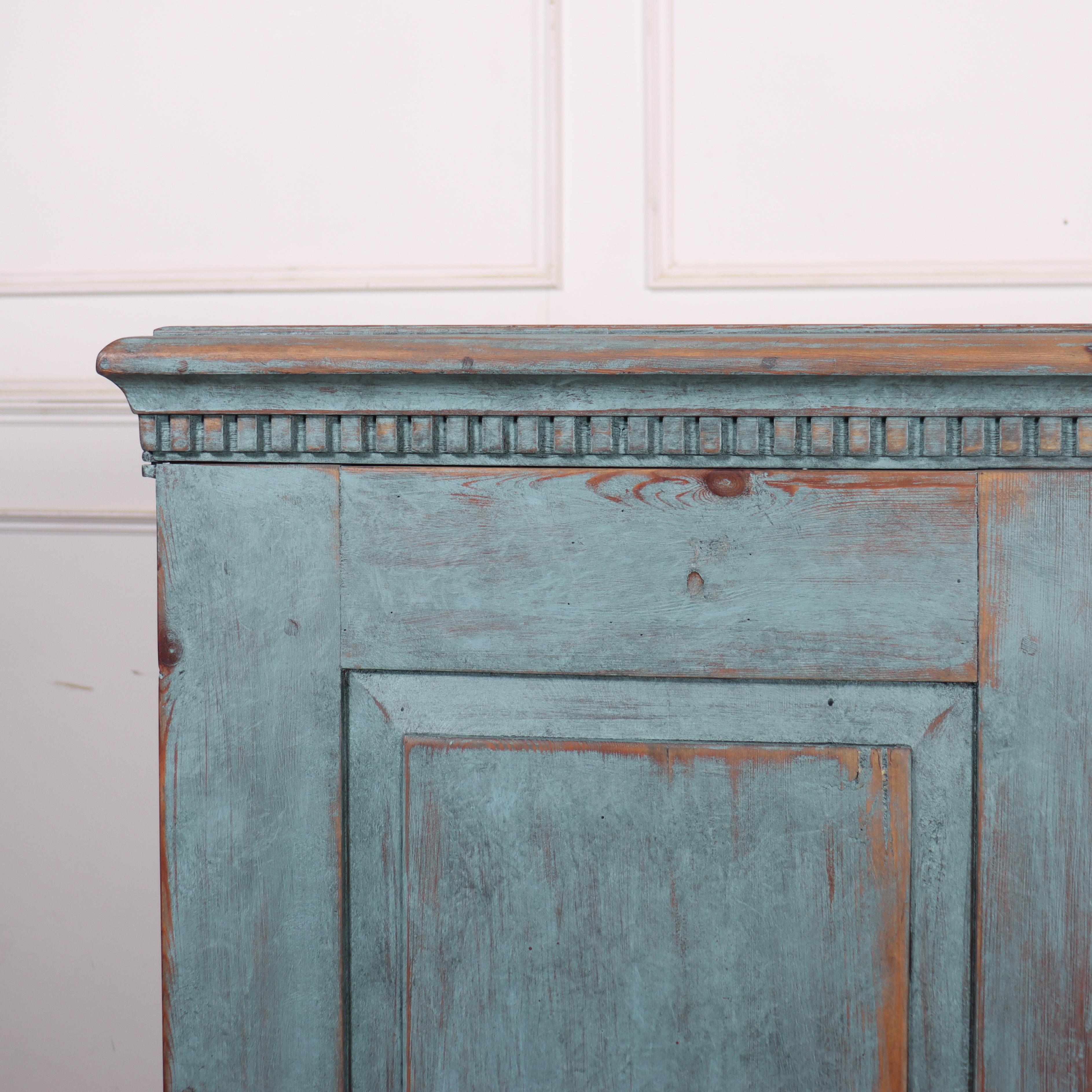 Useful 18th century Swedish two door pine linen cupboard. 1790.


Code: 8865

Dimensions:
W: 45.5