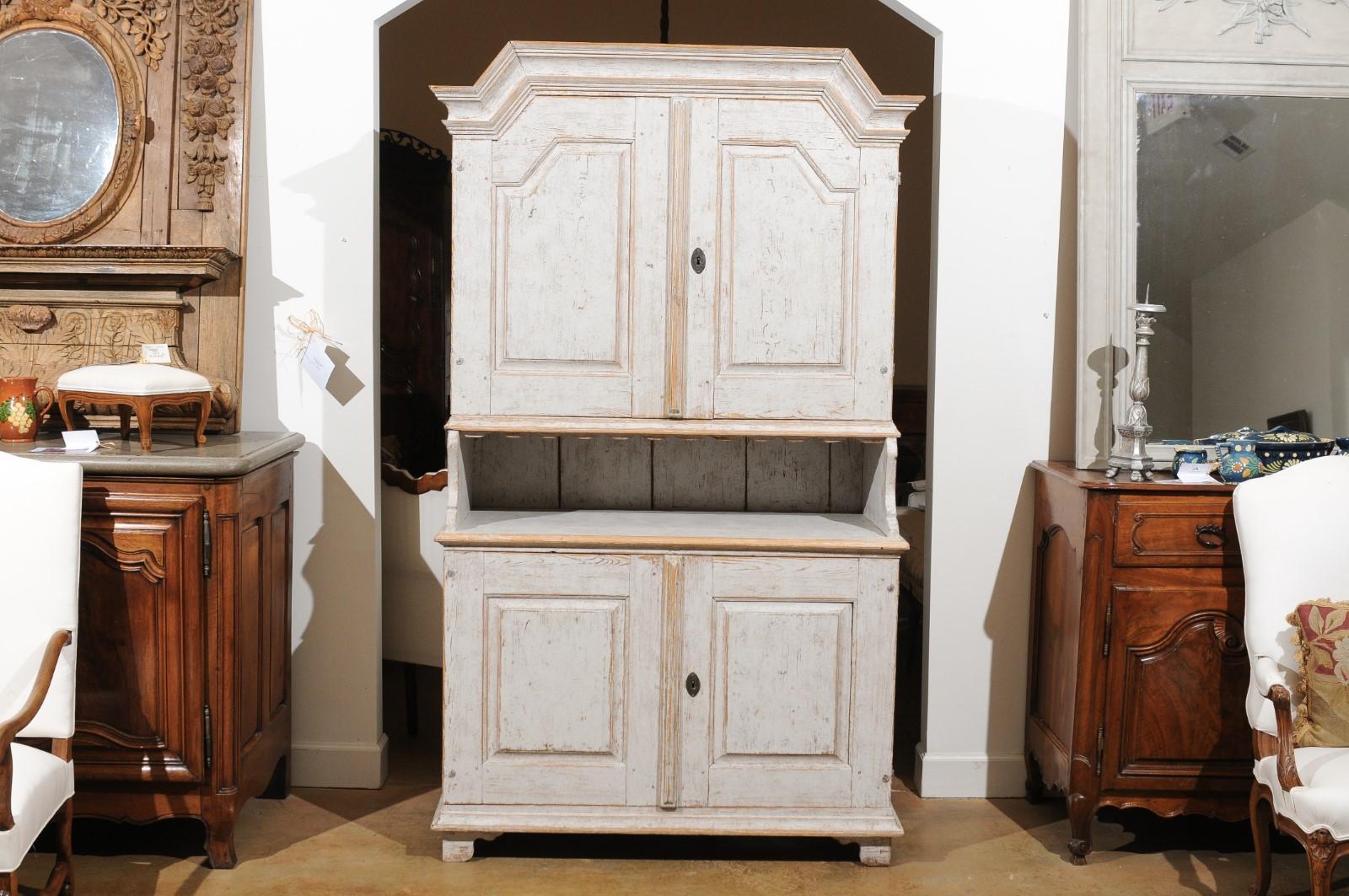 Swedish Two-Part Painted Cabinet from Värmland with Broken Pediment, circa 1834 In Good Condition In Atlanta, GA
