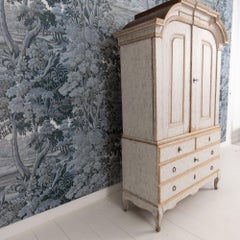 Mobiletto da stiro svedese in due parti dipinte, XVIII secolo. Periodo rococò