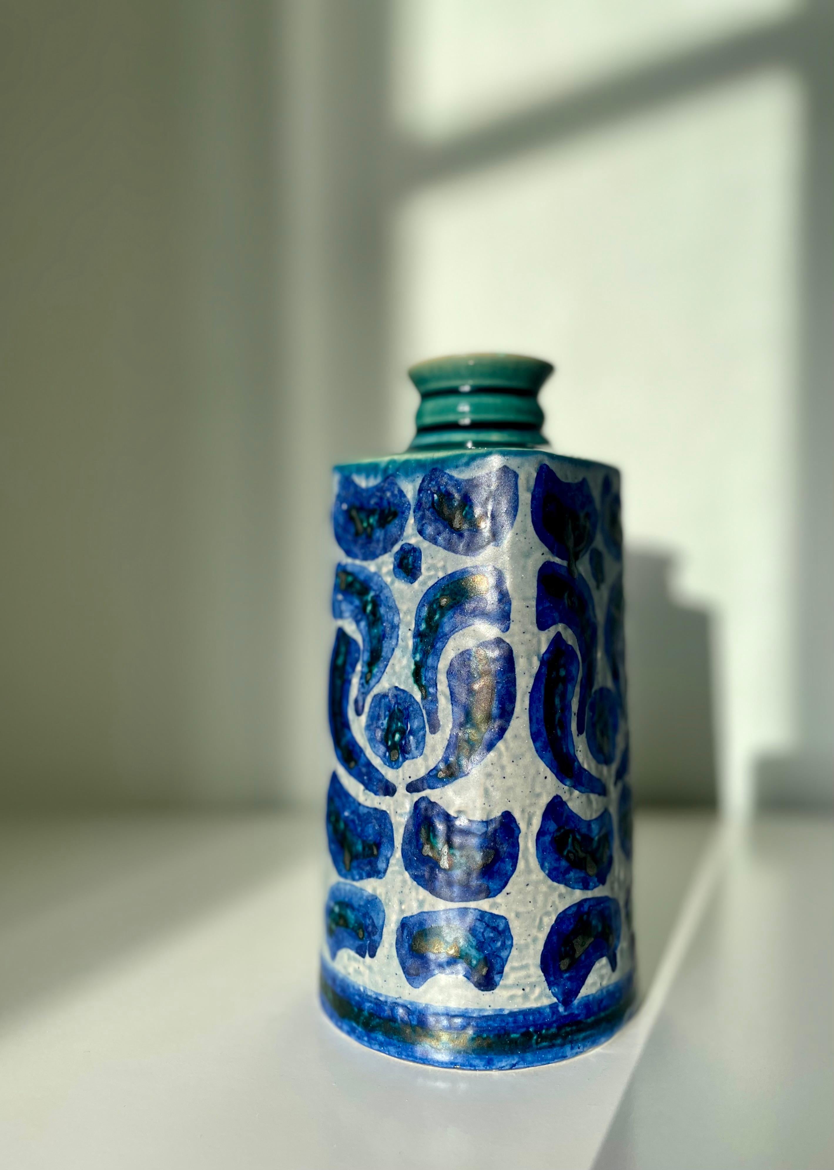 Hand-Painted Upsala Ekeby Graphic Blue Decor Vase, Sweden, 1960s For Sale
