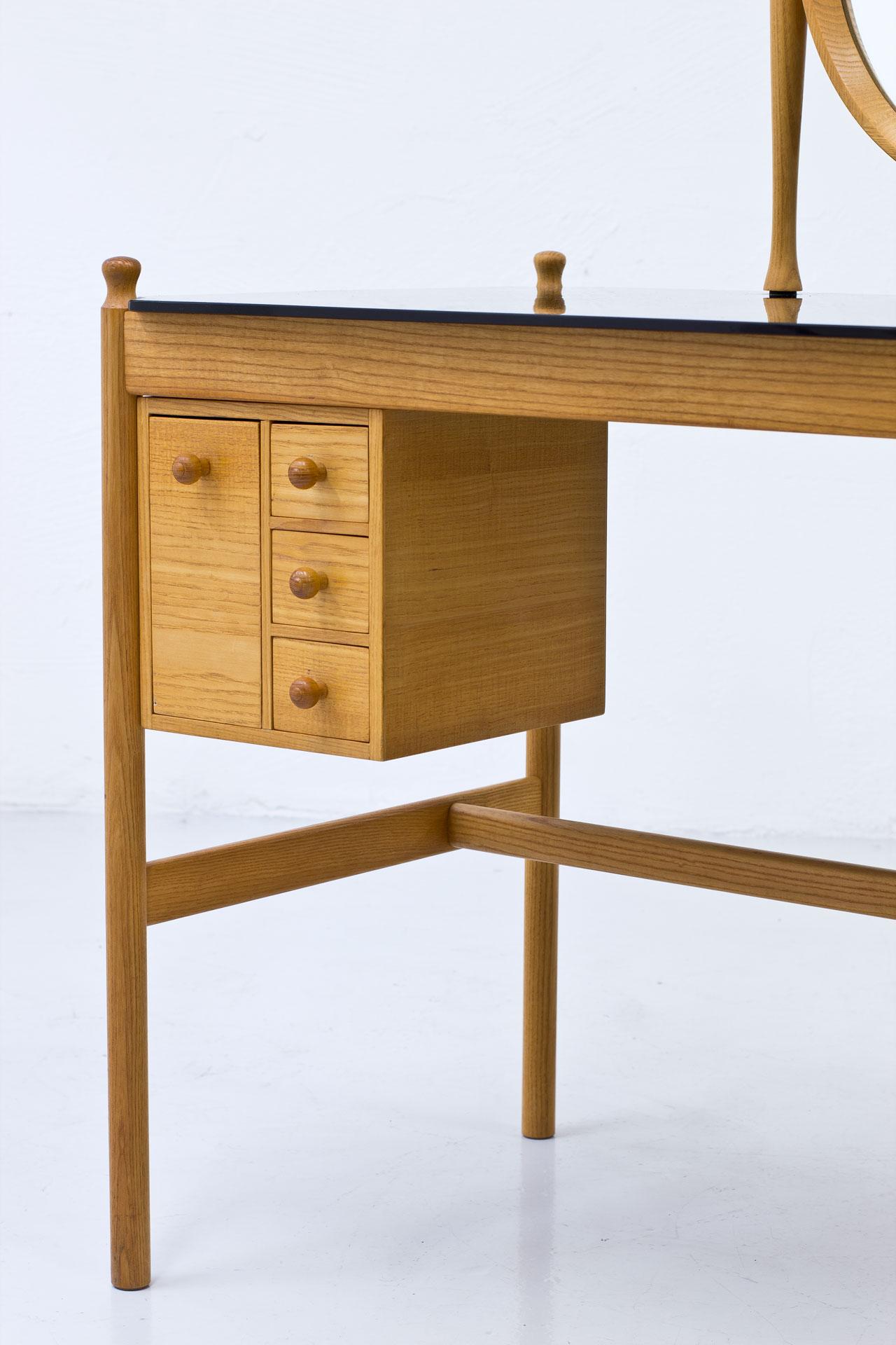 Swedish Vanity by Fröseke Nybrofabriken AB 1