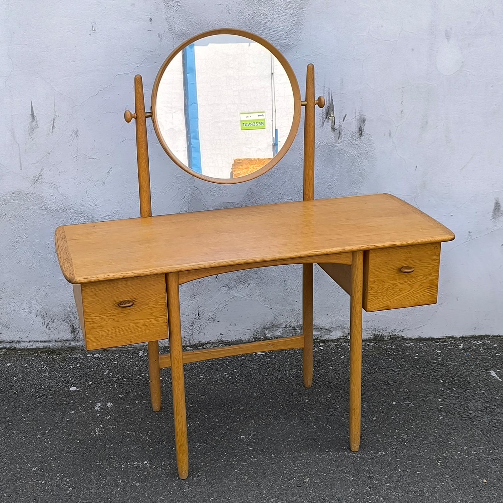 Swedish Vanity Table in Oak by Sven Engström & Gunnar Myrstrand Bodafors, 1960s For Sale 1