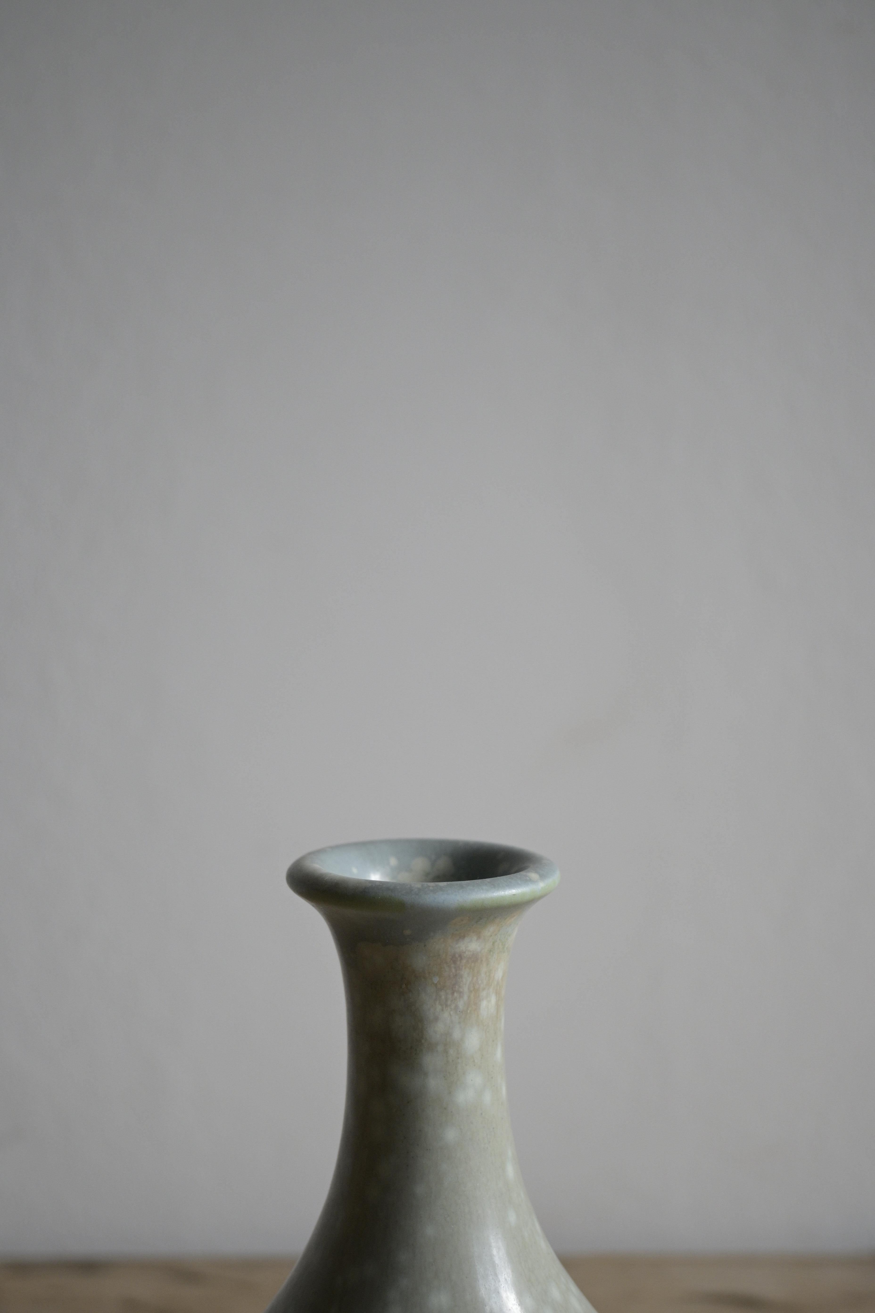 Scandinavo moderno Vaso svedese di Gunnar Nylund, Rörstrand 1950 ca. in vendita