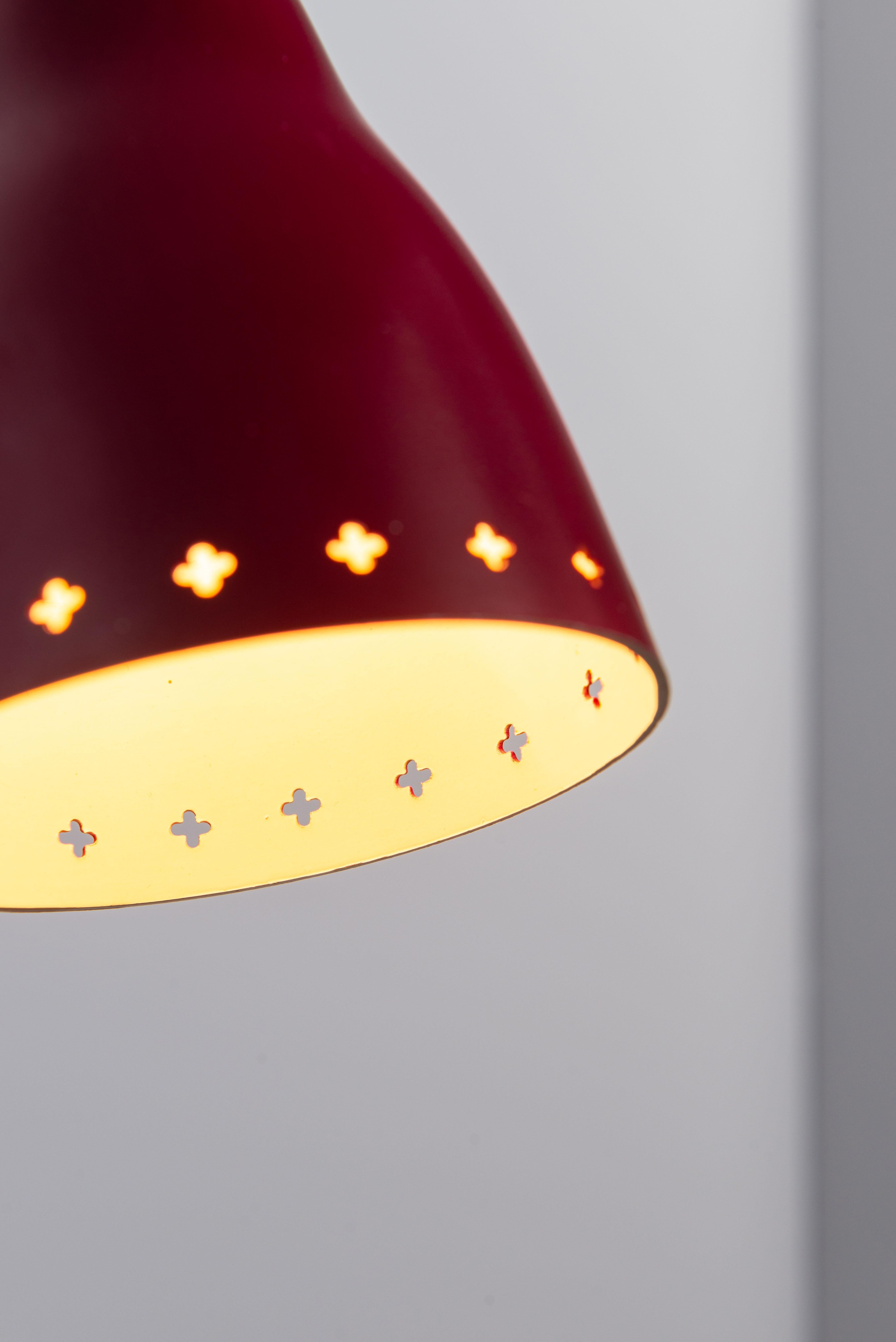 Lampe suédoise polyvalente en laiton et métal Mid-Century Suède 1950 en vente 5