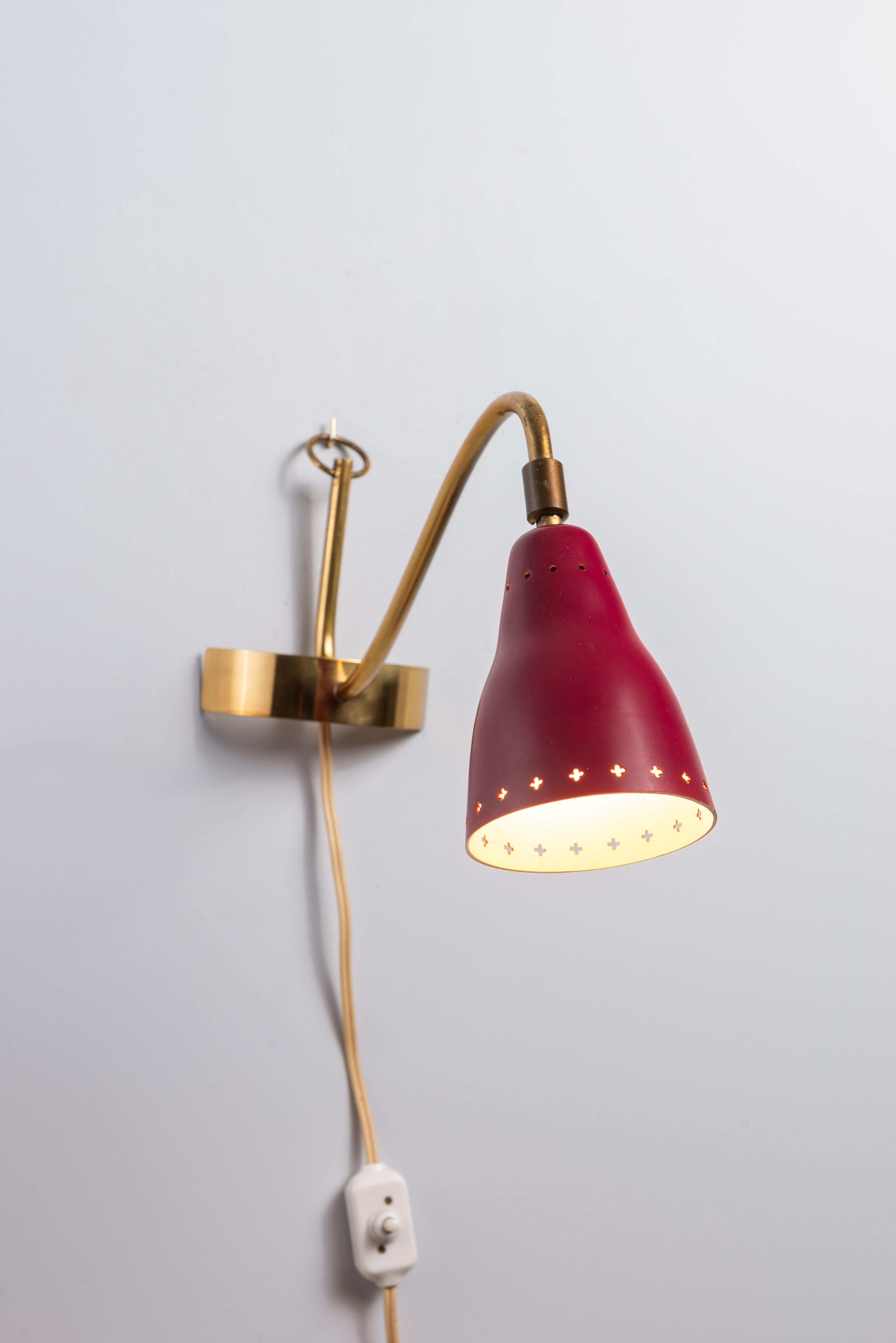 Lampe suédoise polyvalente en laiton et métal Mid-Century Suède 1950 Bon état - En vente à Etten-Leur, NL