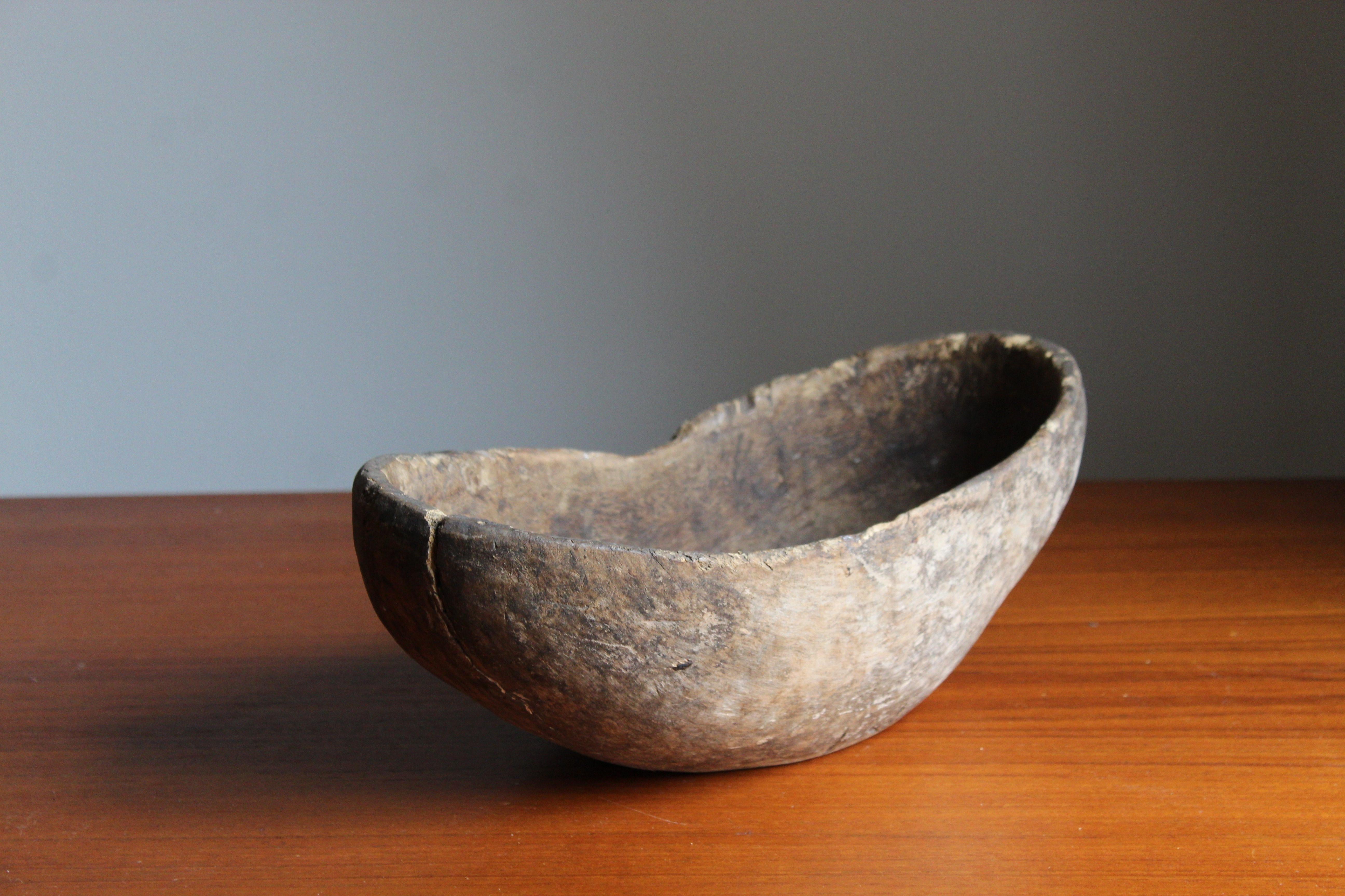18th Century and Earlier Swedish, Very Early Unique Bowl, Burlwood, Sweden, 1668