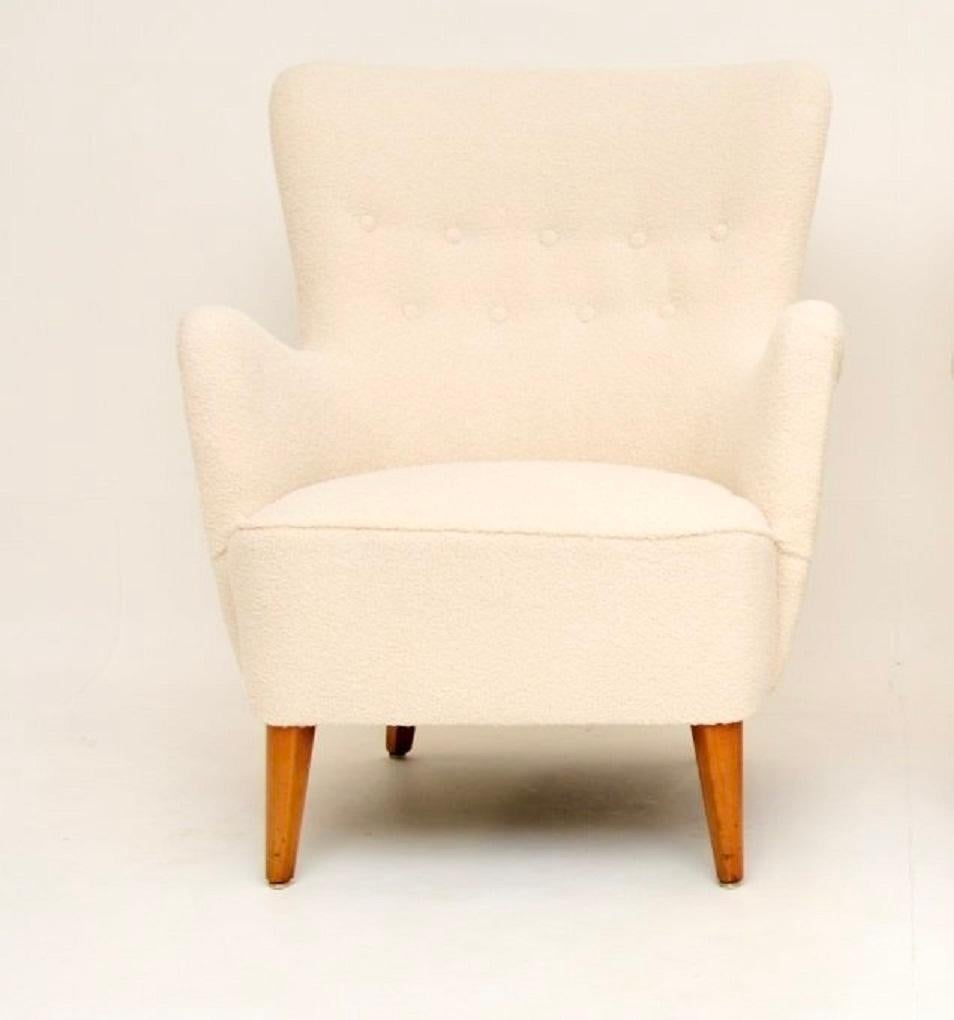 Ein stilvoller und äußerst bequemer schwedischer Vintage-Sessel von Folke Ohlsson für Dux. Dies ist ein frühes Modell aus den 1950er Jahren, das wir kürzlich aus Schweden importiert haben.

Es hat ein wunderschönes Design und ist von hervorragender