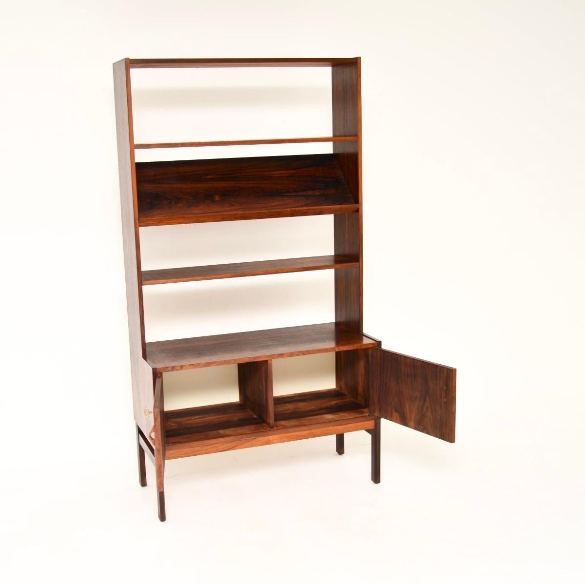 A smart and stylish Swedish vintage bookcase / cabinet. This was recently imported from Sweden, it dates from the 1960’s.

The quality is superb, this is beautifully design and it is a useful size. There is plenty of storage space with adjustable