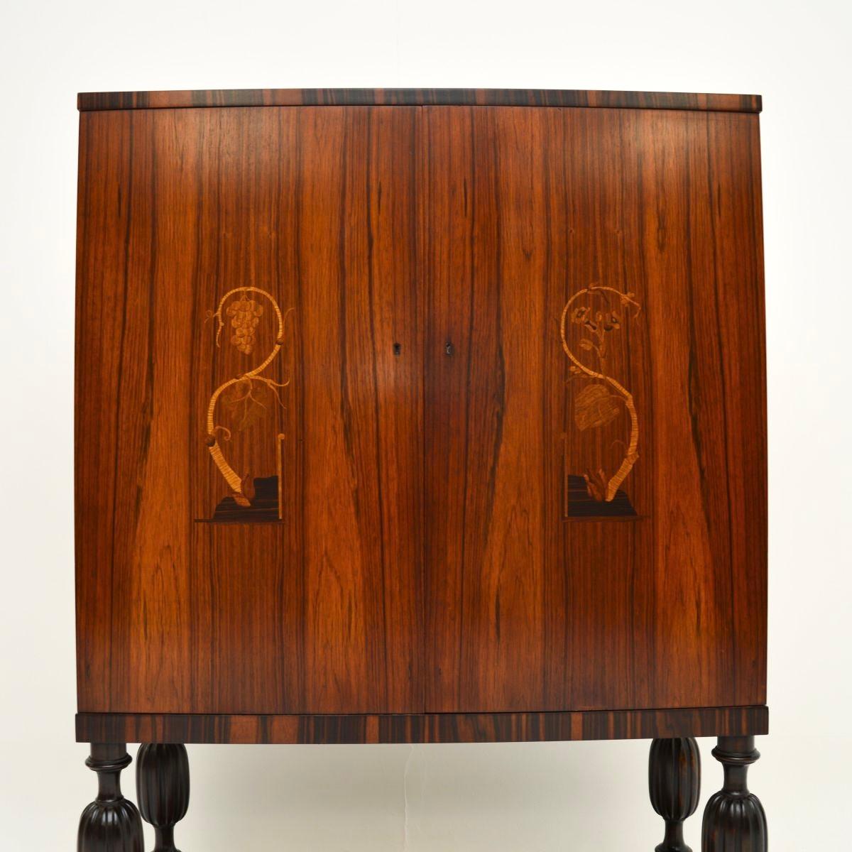 Swedish Vintage Inlaid Cabinet en venta 4