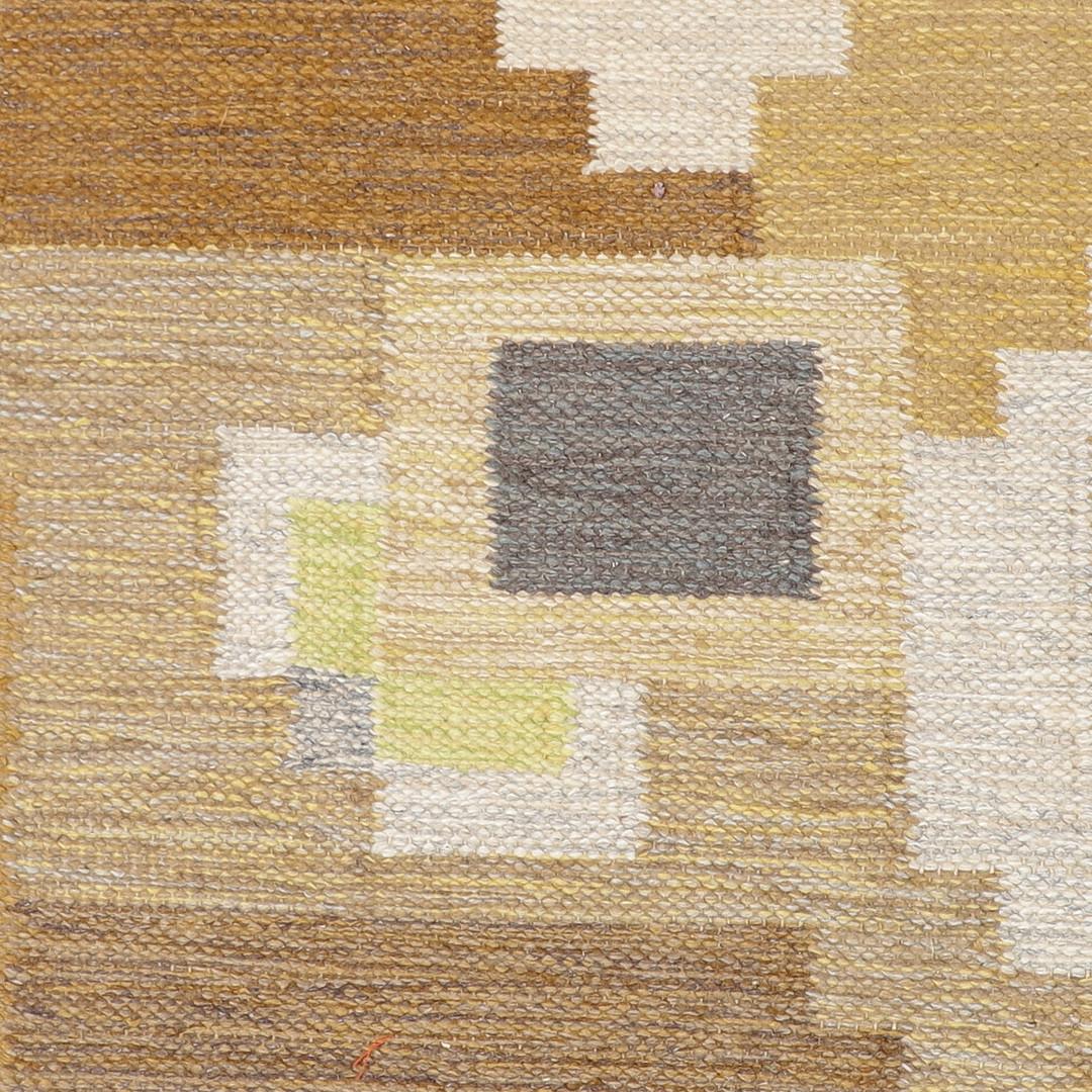 Schwedischer Flachgewebe-Teppich „Berga“ aus der Mitte des Jahrhunderts, signiert von Ingegerd Silow  (Handgewebt) im Angebot
