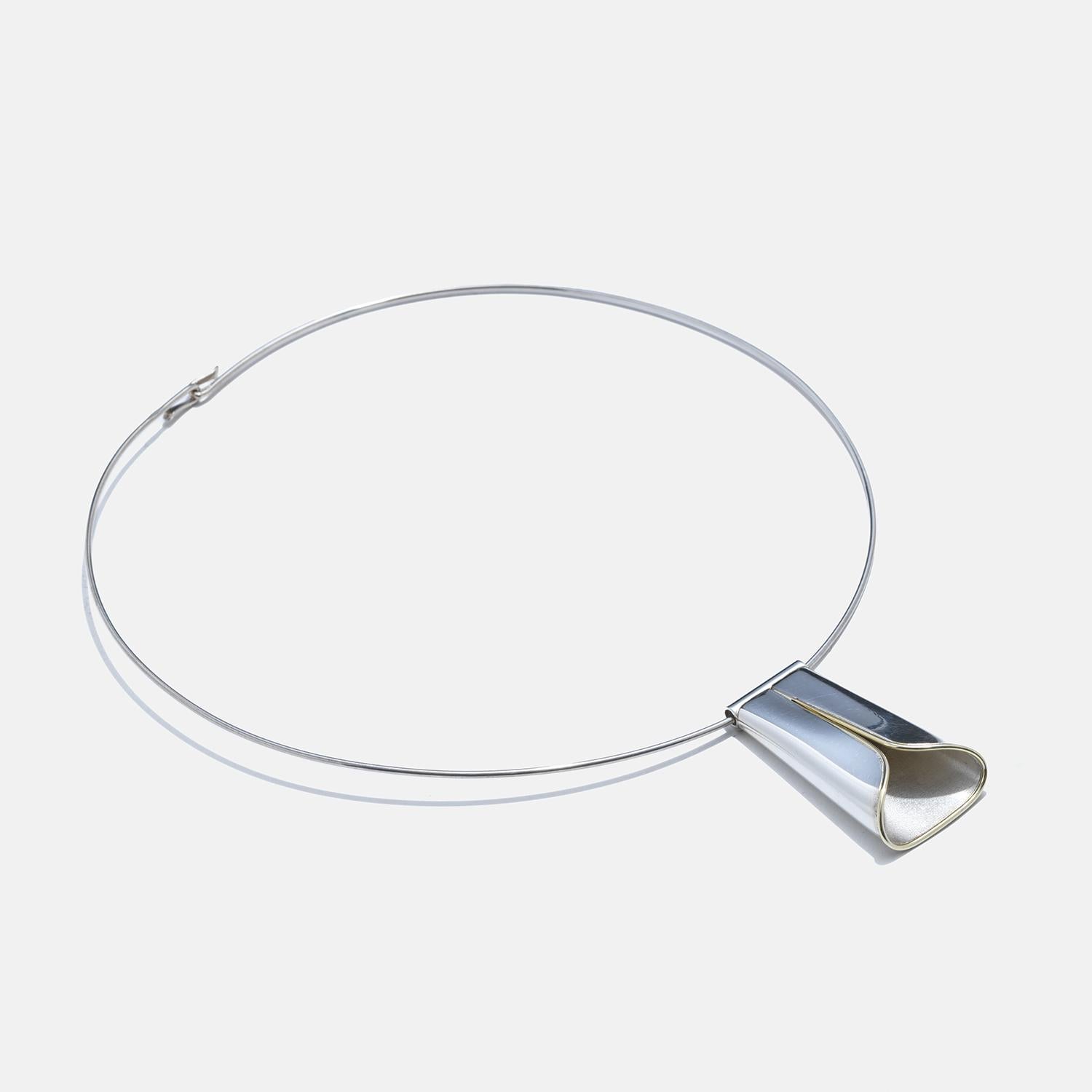 da uomo o donna Anello da collo svedese vintage in argento e oro 18k di Manfred Chevrell in vendita