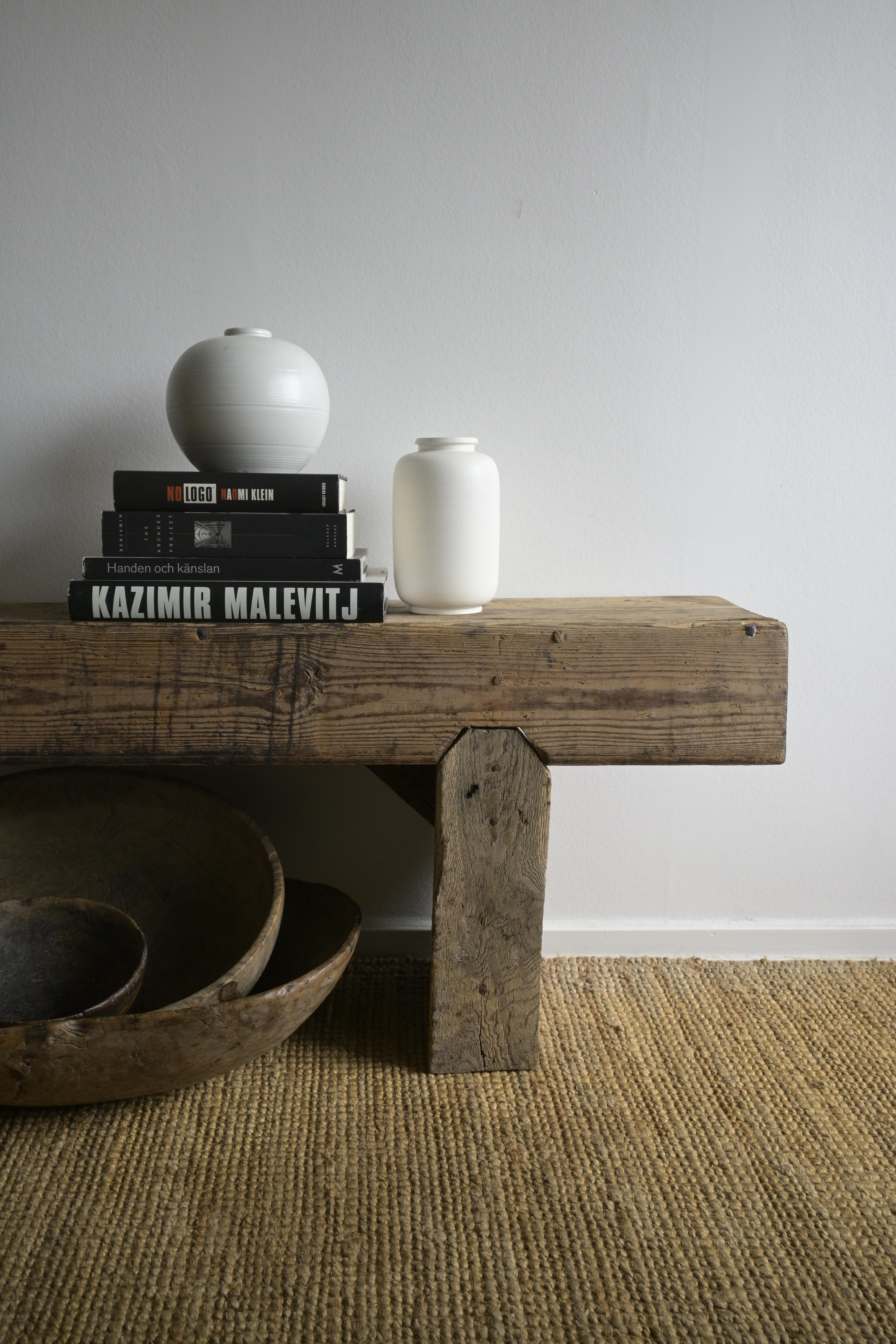 Swedish Wall Bench from Öland, ca 1830

Its primitive form is simply lovely, and the stains and wear accumulated over the centuries make it a true piece of joy.

Beautiful patina and old nails.
Made out of pine wood.

New metal repair on the inside