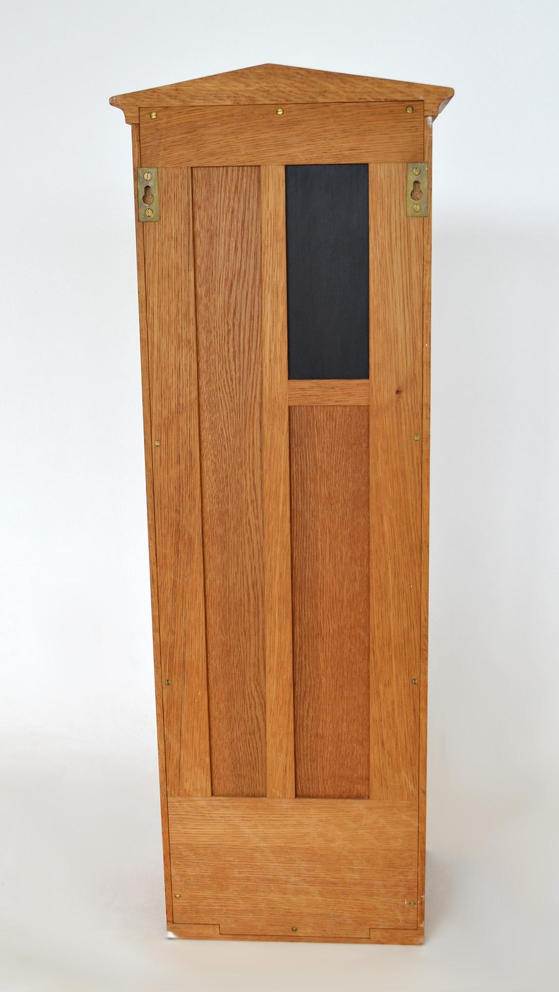 Armadio da parete svedese di Mats David Gahrn Studio Gustavian, anni '80, Svezia In condizioni buone in vendita a Fort Lauderdale, FL