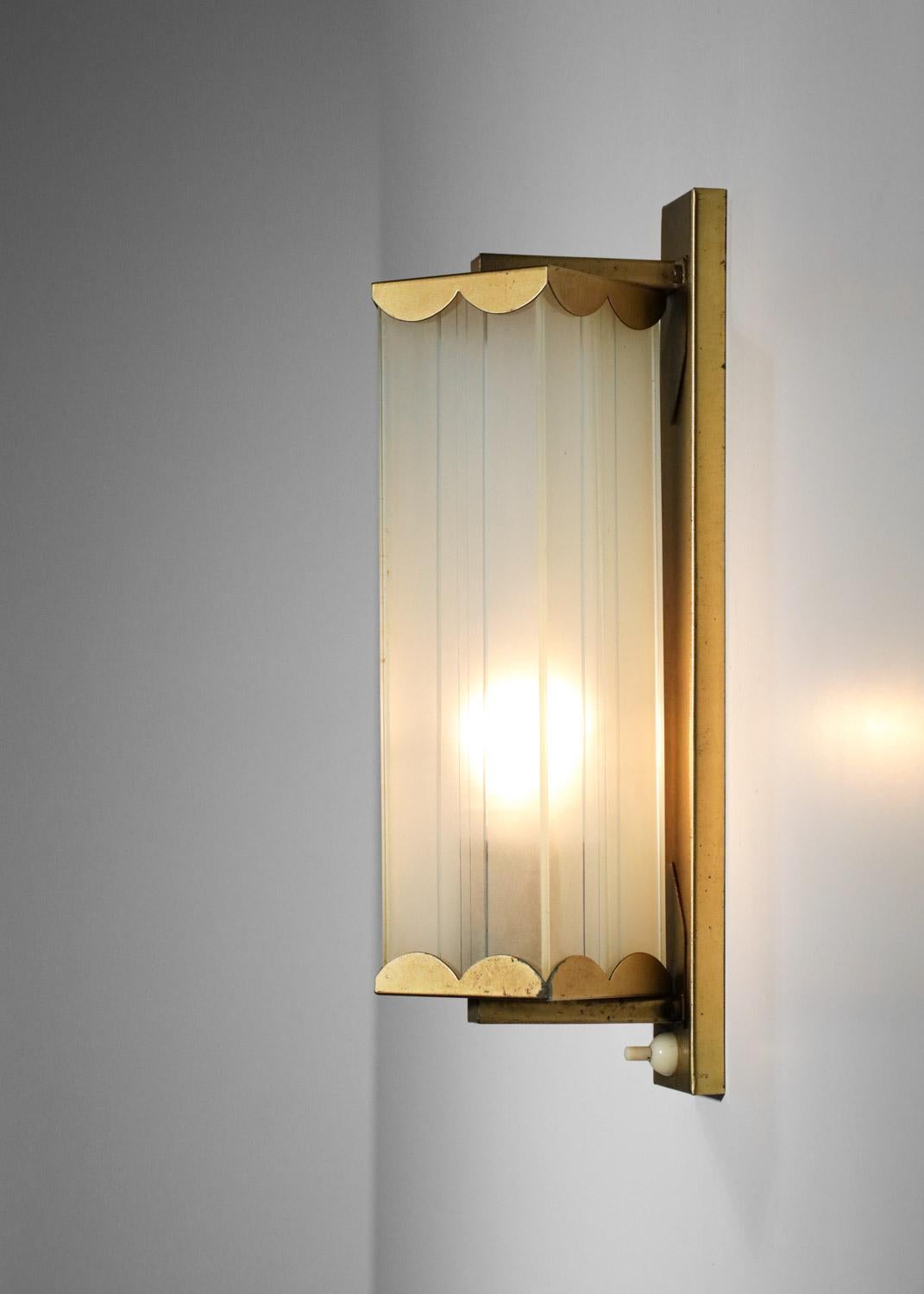 Mid-Century Modern Swedish wall lamp 50's brass and glass  For Sale