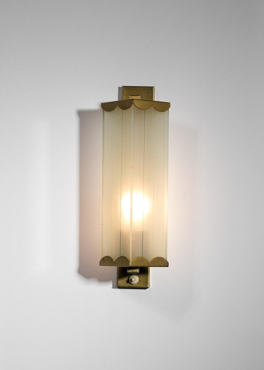 Brass Swedish wall lamp 50's brass and glass  For Sale