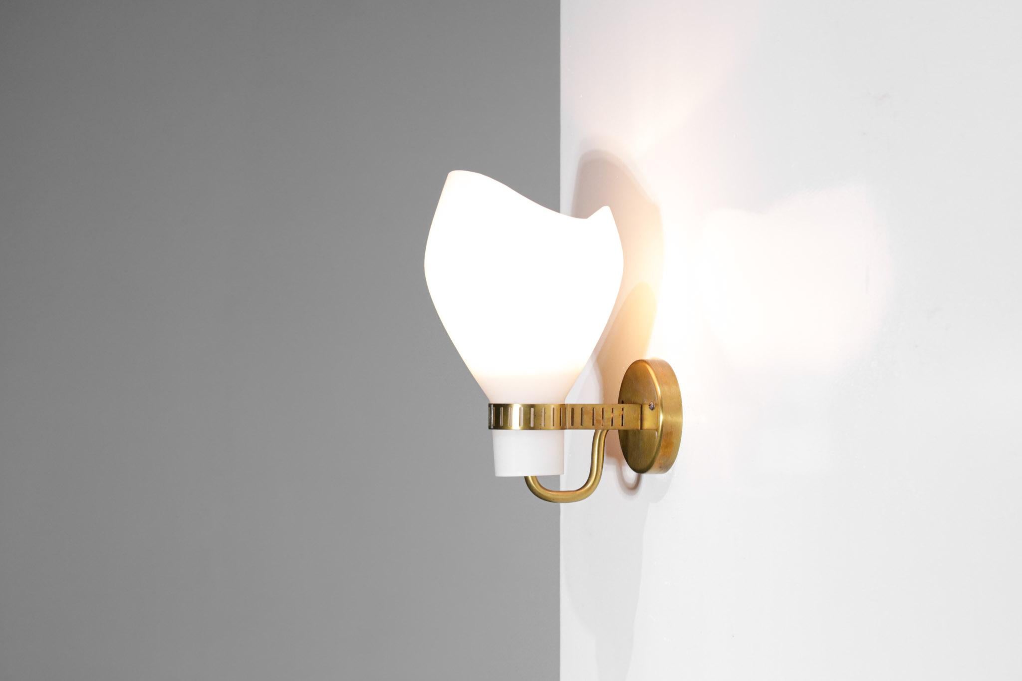 Swedish Wall Lamp from the 60's Brass and Opaline in Style of Paavo Tynell F446 In Good Condition For Sale In Lyon, FR