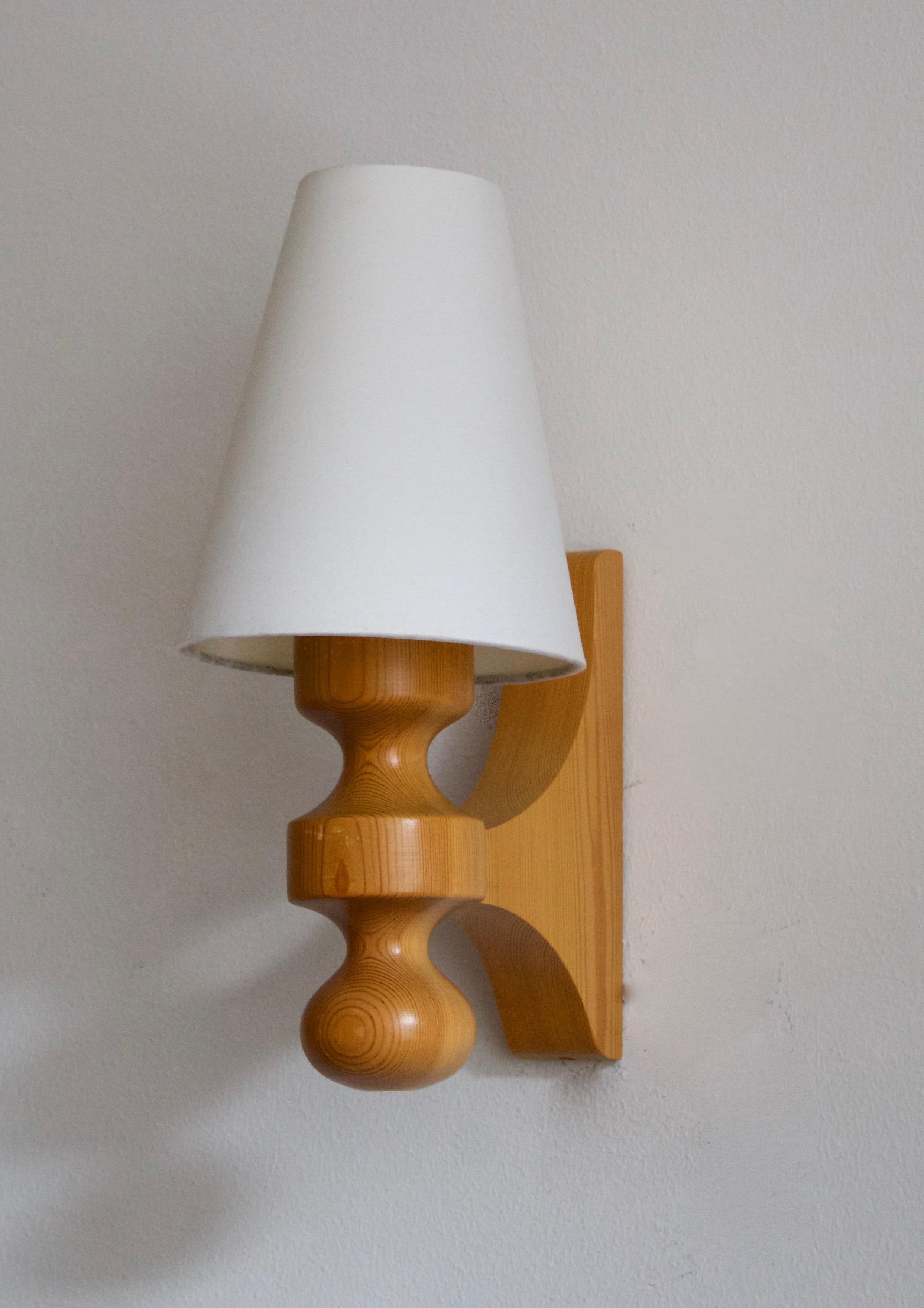 Mid-Century Modern Swedish, Wall Light, Turned Solid Pine, Fabric, Sweden, 1970s For Sale