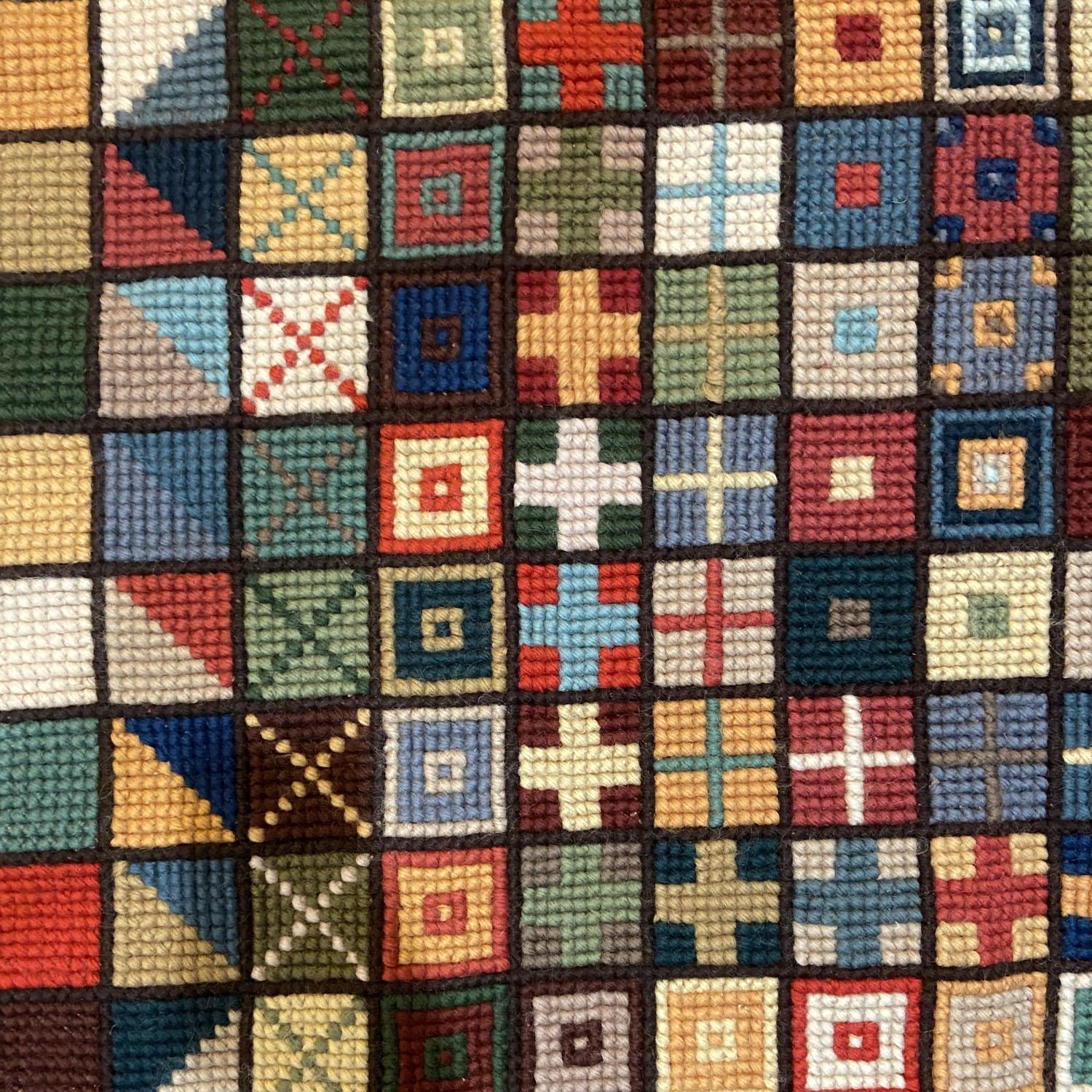 Swedish Wall Tapestry with Geometric Wool Embroidery (Schwedisch) im Angebot