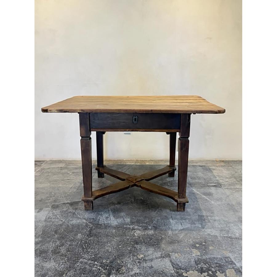 19th Century Swedish Walnut Crossed-Leg Table, FR-1145 For Sale