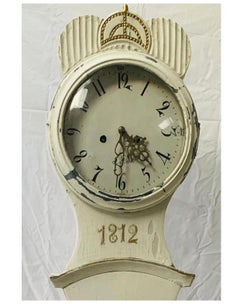 Schwedische weiße Mora-Uhr 1812 Antike geschnitzte Fryksdal Großvater A