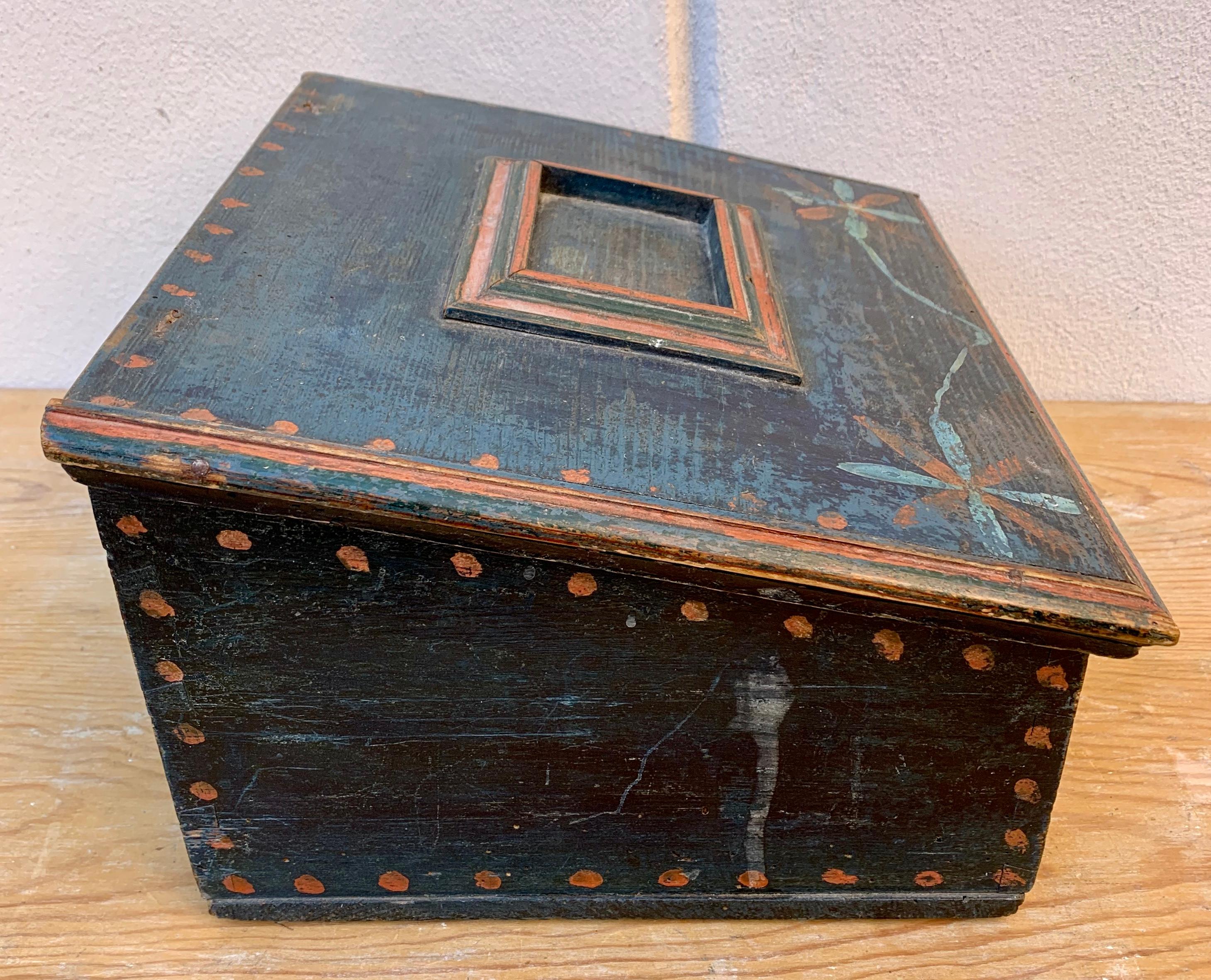 Swedish Wooden Folk Art Box With Originally Paint, Dated 1814 4