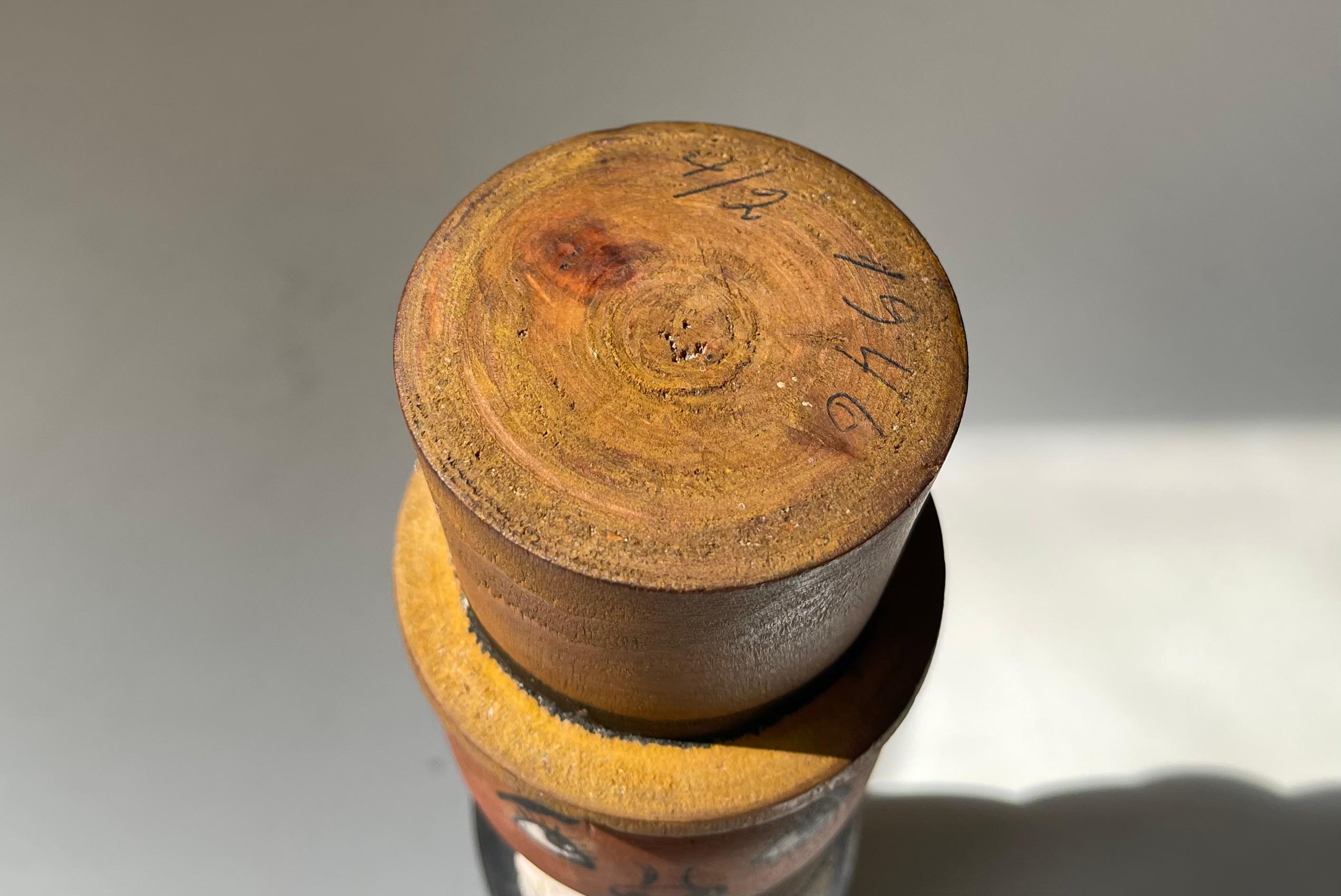 Dispensador de azúcar sueco de madera de estilo folclórico para caballeros, años 40 mediados del siglo XX en venta