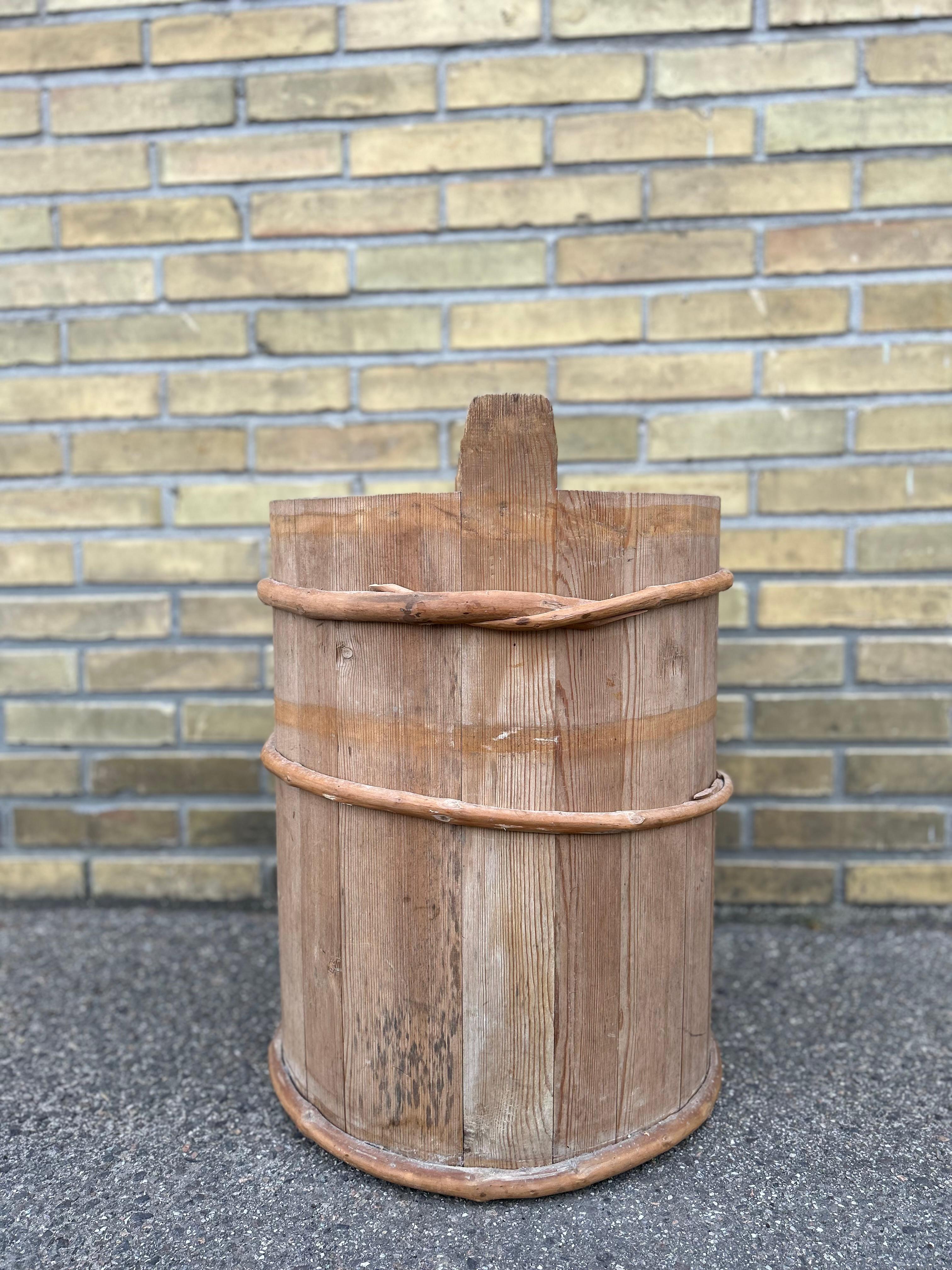 19th Century Swedish Wooden Folk Art Planter from the 1800s with Original Lid For Sale