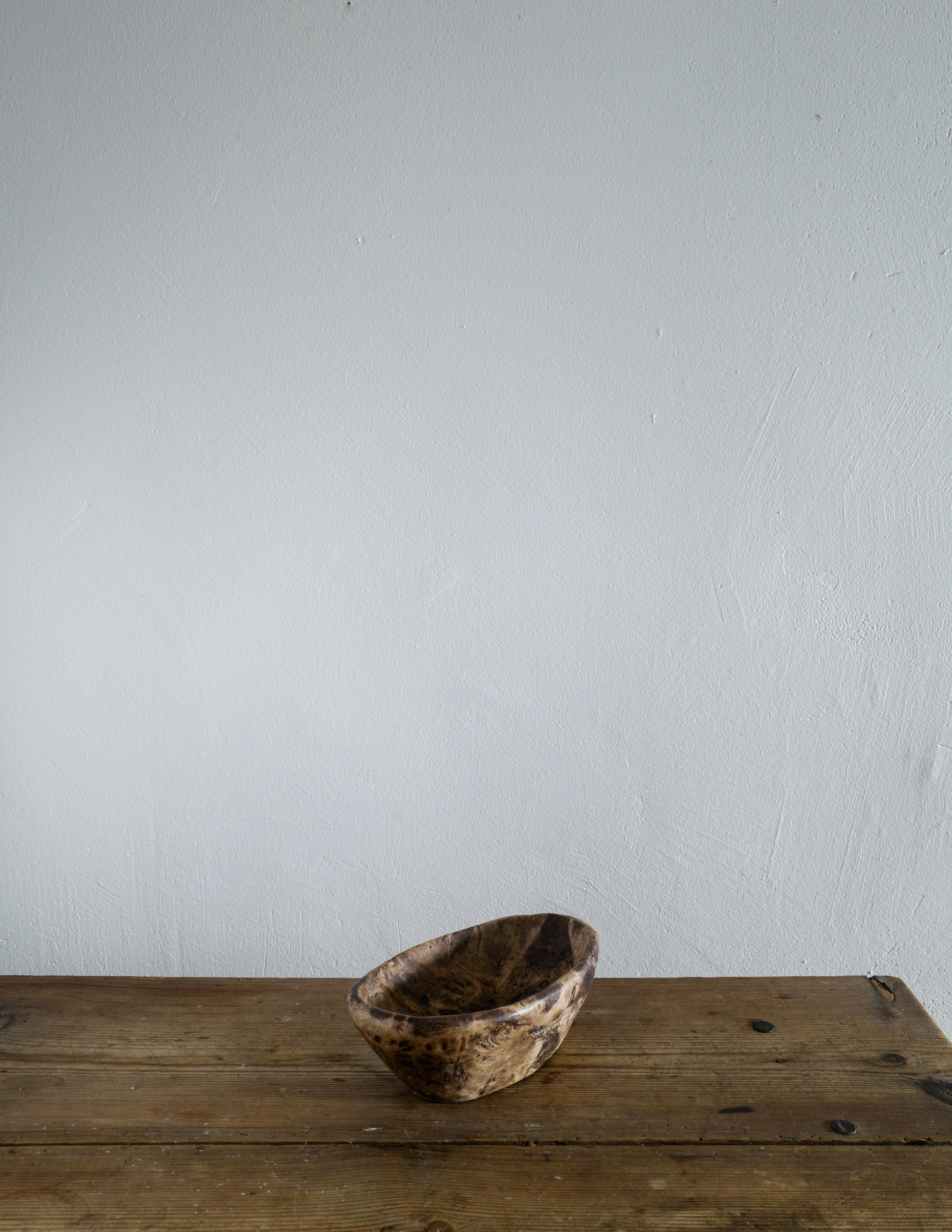 Hand-Carved Swedish Wooden Root Bowl in a Brutalist and Wabi Sabi Style, Early 1800s