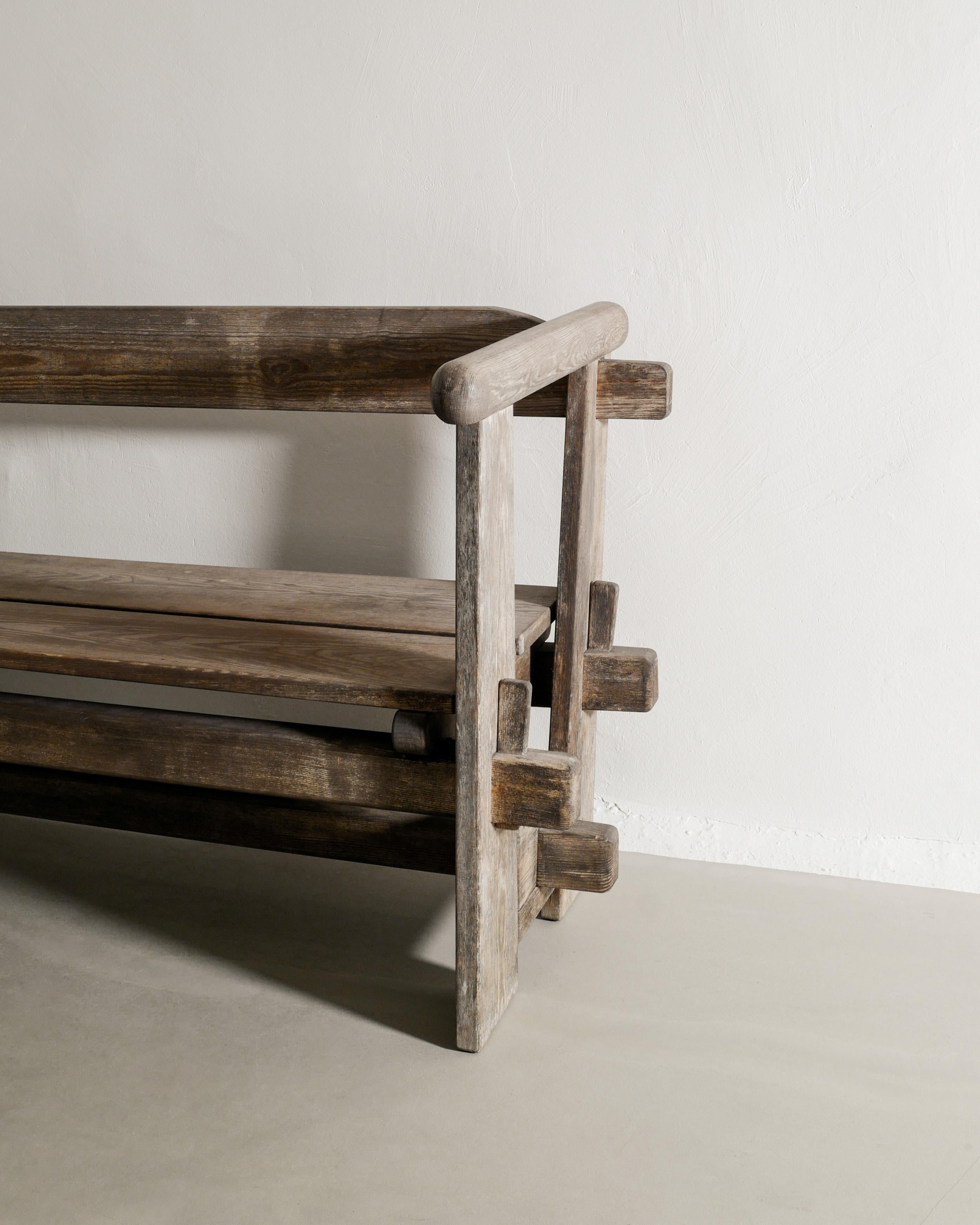 Canapé suédois Koga en pin par Axel Einar Hjorth produit par NK, années 1930 Bon état - En vente à Stockholm, SE