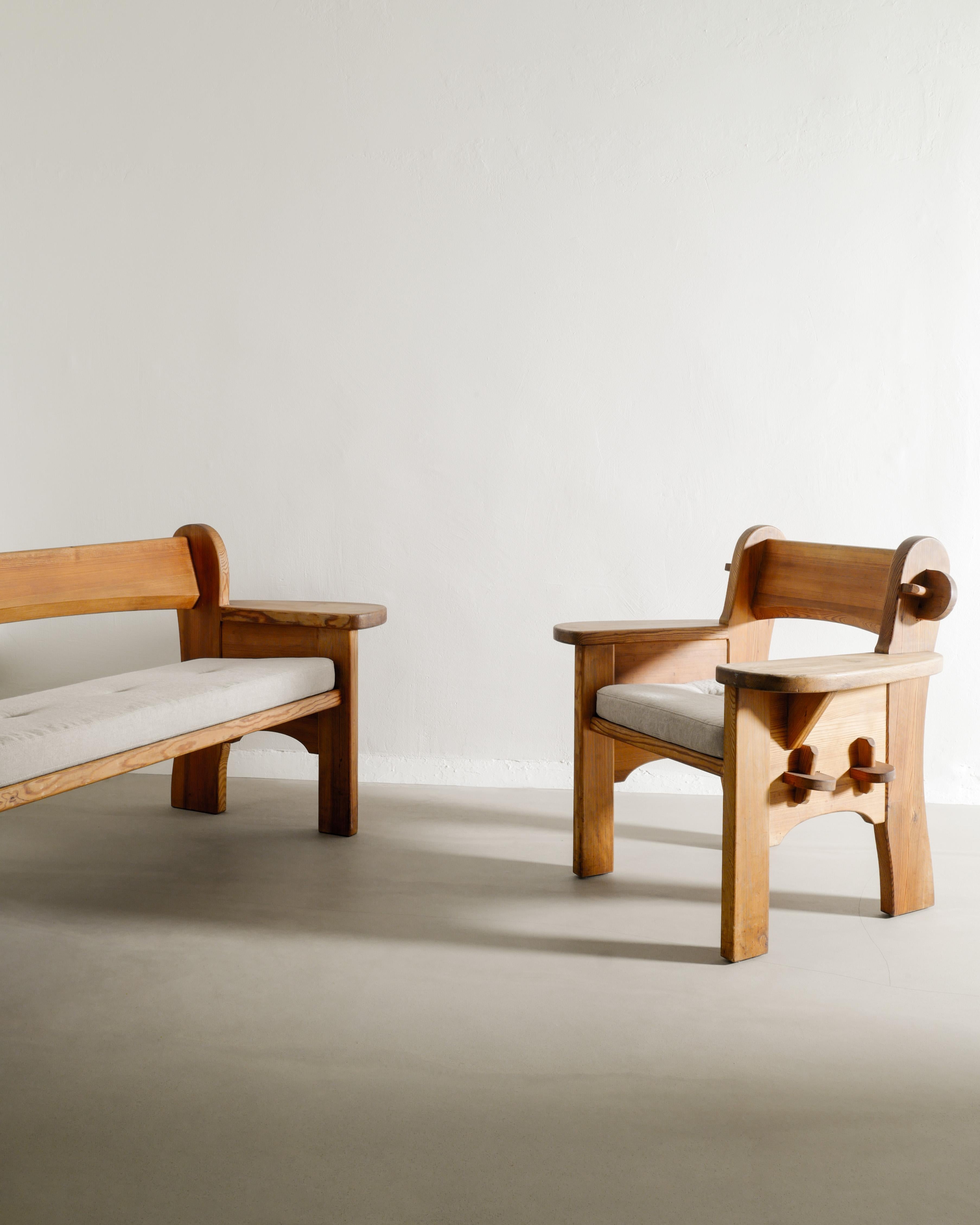 Canapé et fauteuil suédois en pin par David Rosén et Nordiska Kompaniet 1940s en vente 3