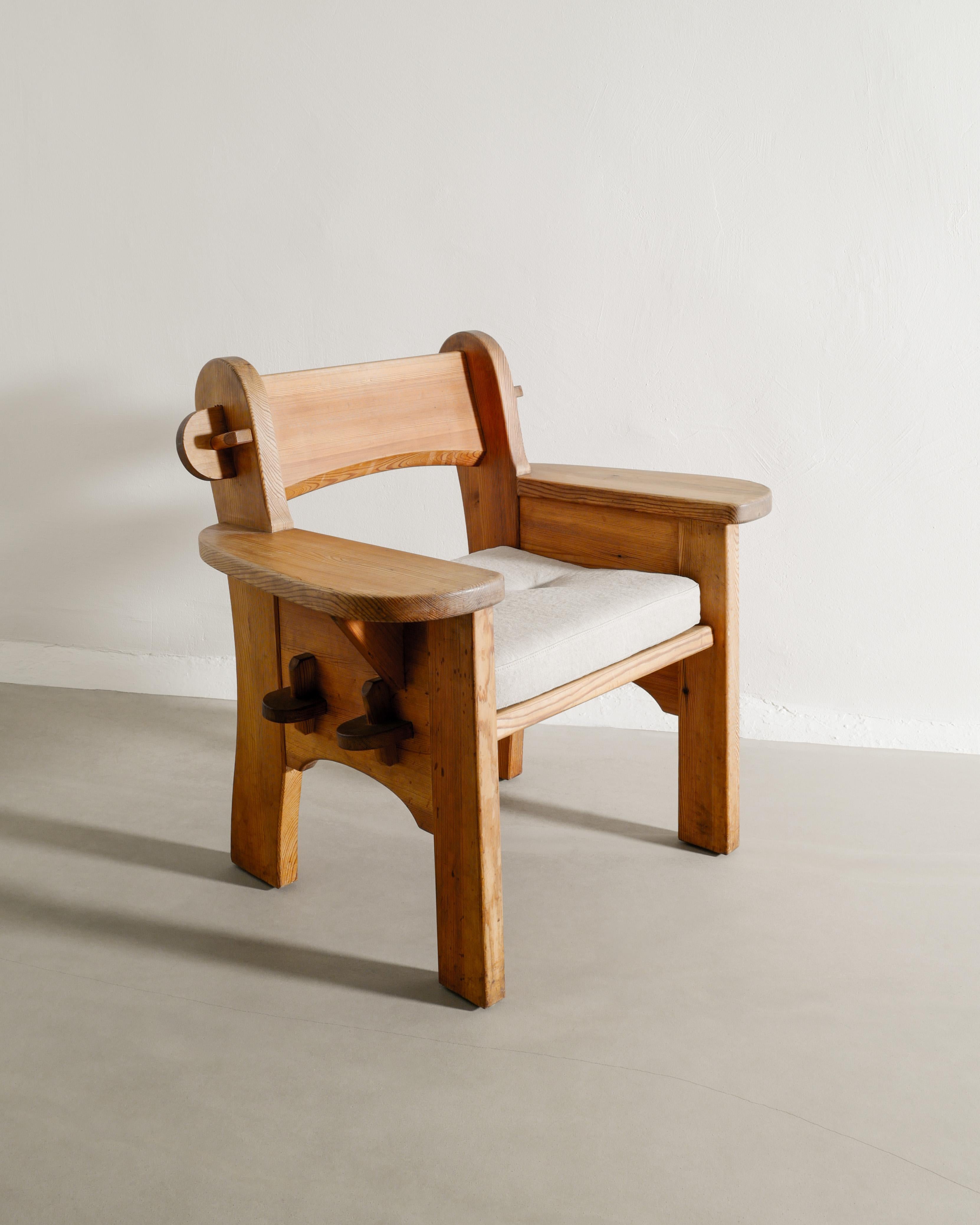 Canapé et fauteuil suédois en pin par David Rosén et Nordiska Kompaniet 1940s en vente 1
