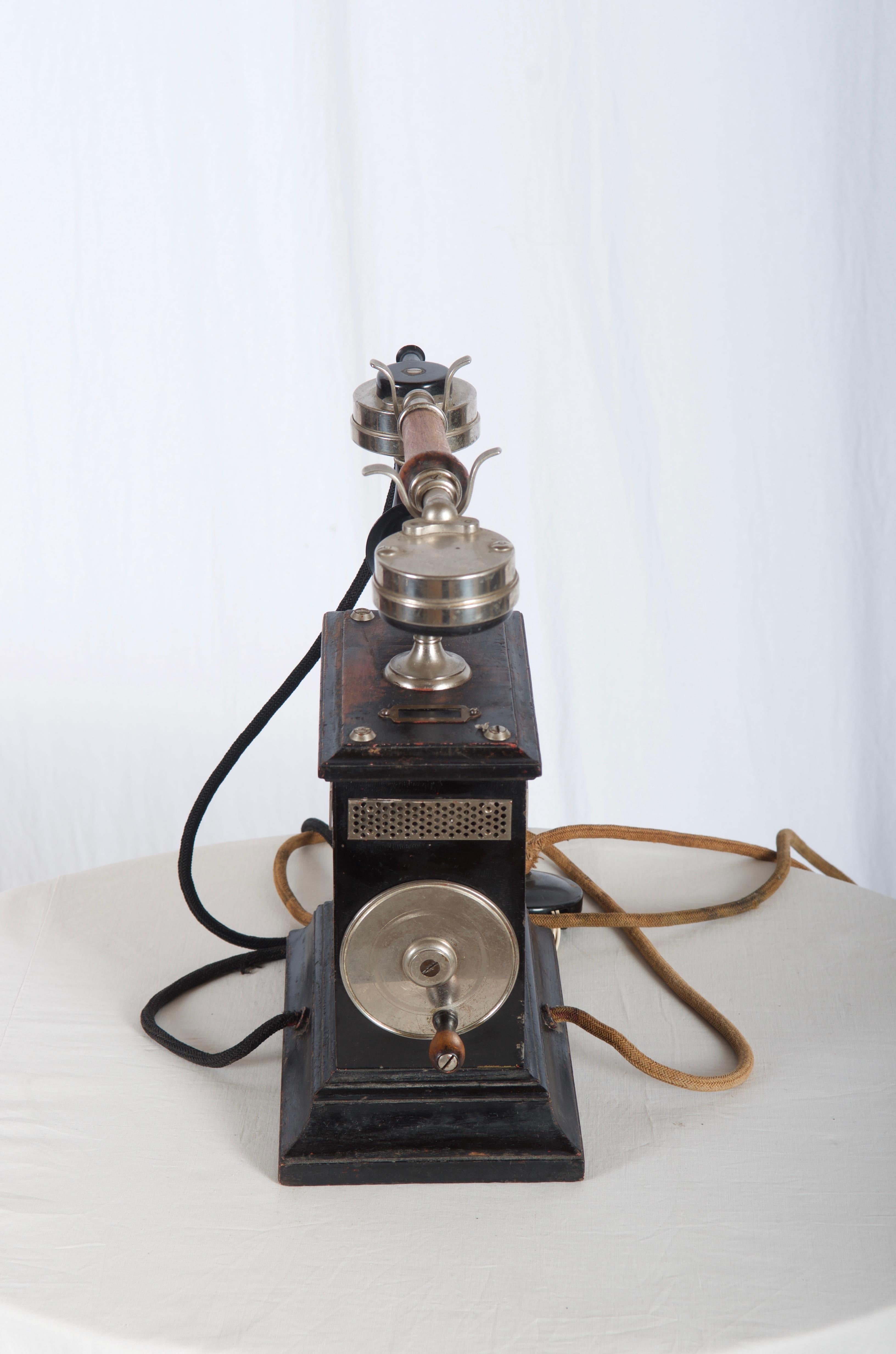 Schwedisches Holz-Tisch Telefon im Zustand „Gut“ im Angebot in Vienna, AT