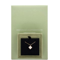 Sweet Alhambra Pendant Necklace 18K Yellow Gold and Mother of Pearl