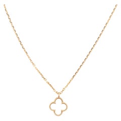 Sweet Alhambra Pendant Necklace 18K Yellow Gold and Mother of Pearl