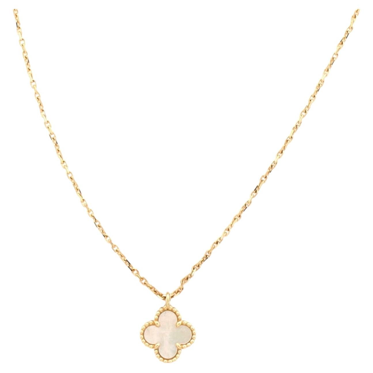 What is Alhambra necklace?