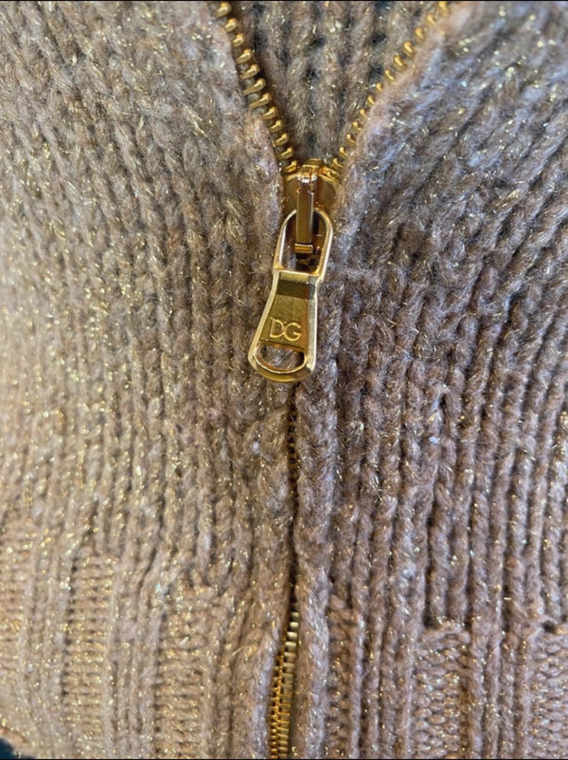 Women's or Men's Sweet and gabbana twin-set in camel-colored lurex wool. For Sale