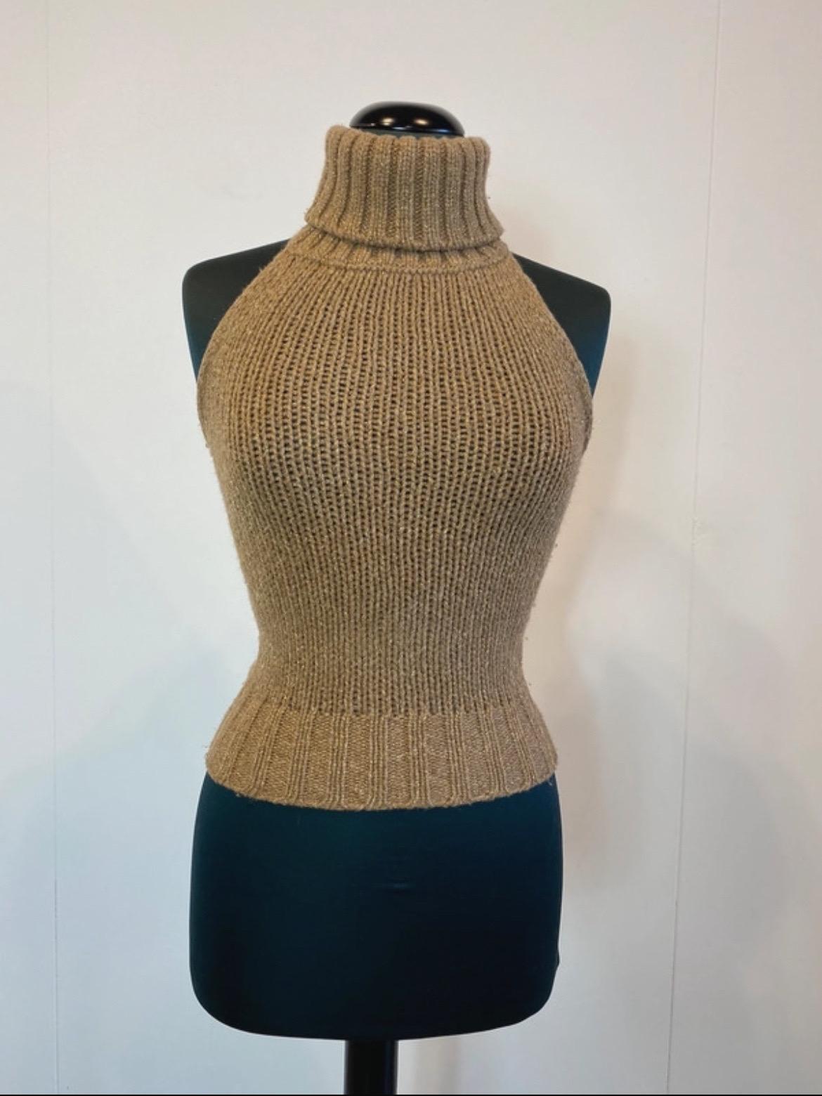 Sweet and gabbana twin-set in camel-colored lurex wool. For Sale 1