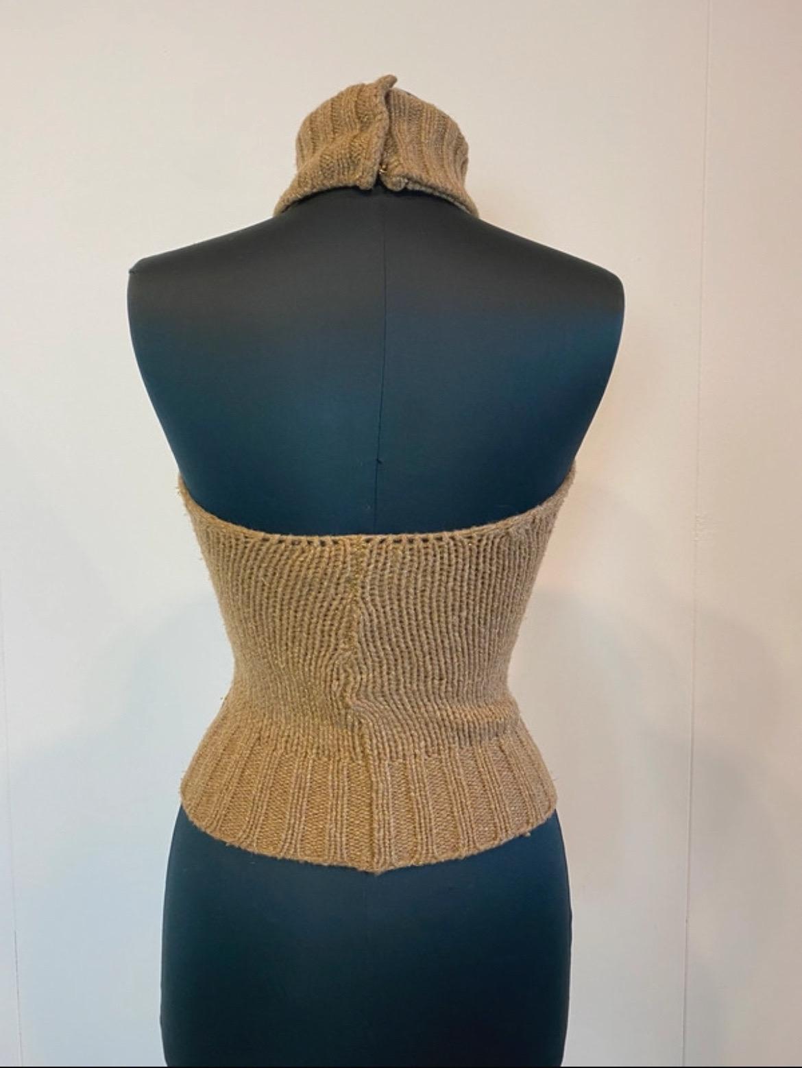 Sweet and gabbana twin-set in camel-colored lurex wool. For Sale 2