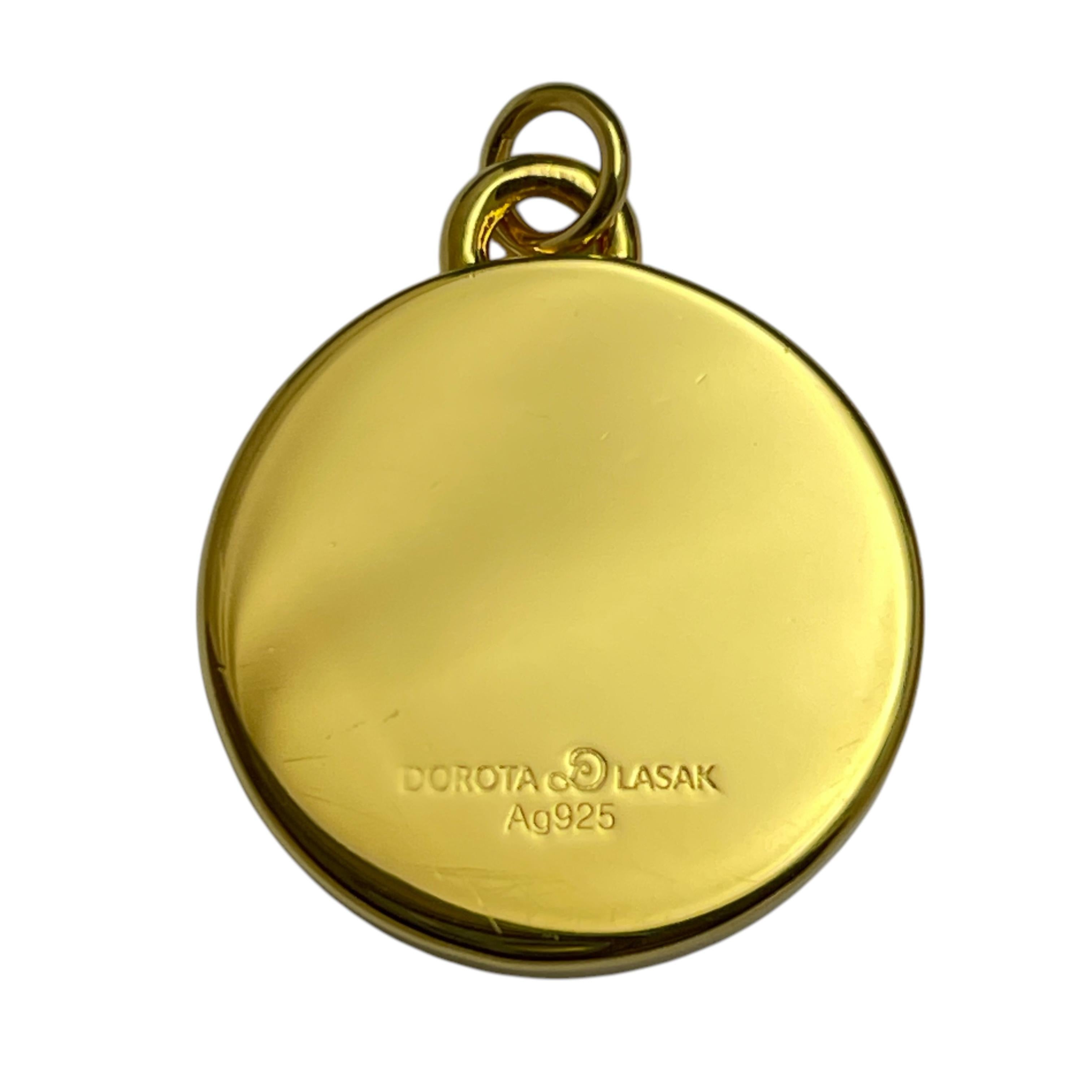 Ciondolo SWEET BLOOD

DETTAGLI

- 18k vermeil

- pietre zirconi

- timbrato DOROTA LASAK Ag 925

- Solo il charm, la catena è venduta separatamente

- 20mm x 3mm 

 

