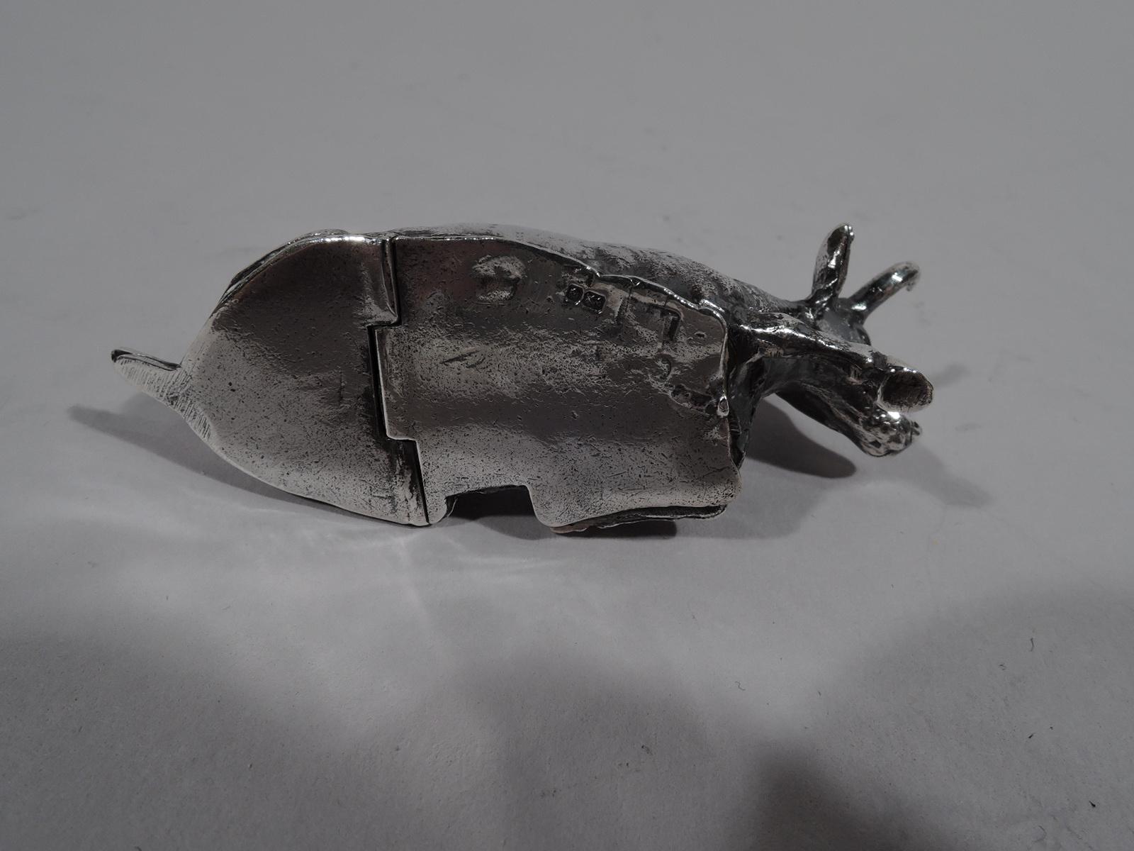 Sweet English Sterling Silver Recumbent Cow Pillbox In Excellent Condition In New York, NY
