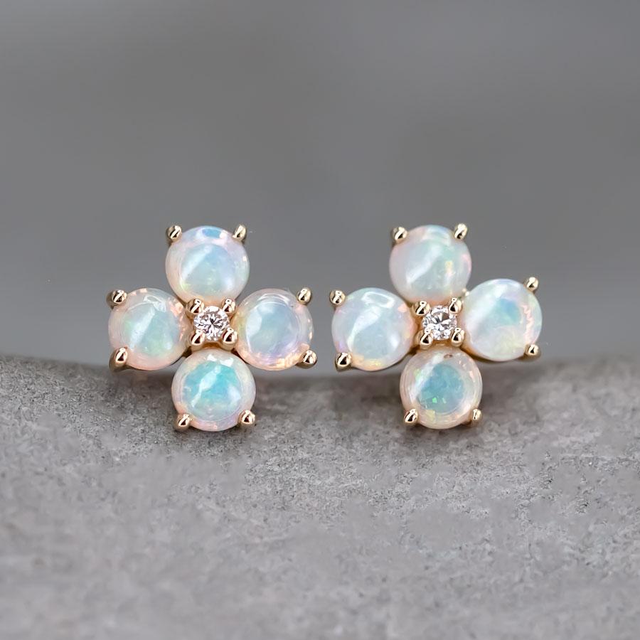 Boucles d'oreilles en trèfle à quatre feuilles Boucles d'oreilles en or jaune 14K avec diamant en opale massif australien.


Expédition nationale gratuite par USPS First Class !  Garantie limitée d'un an gratuite !  Sac ou boîte cadeau gratuit avec