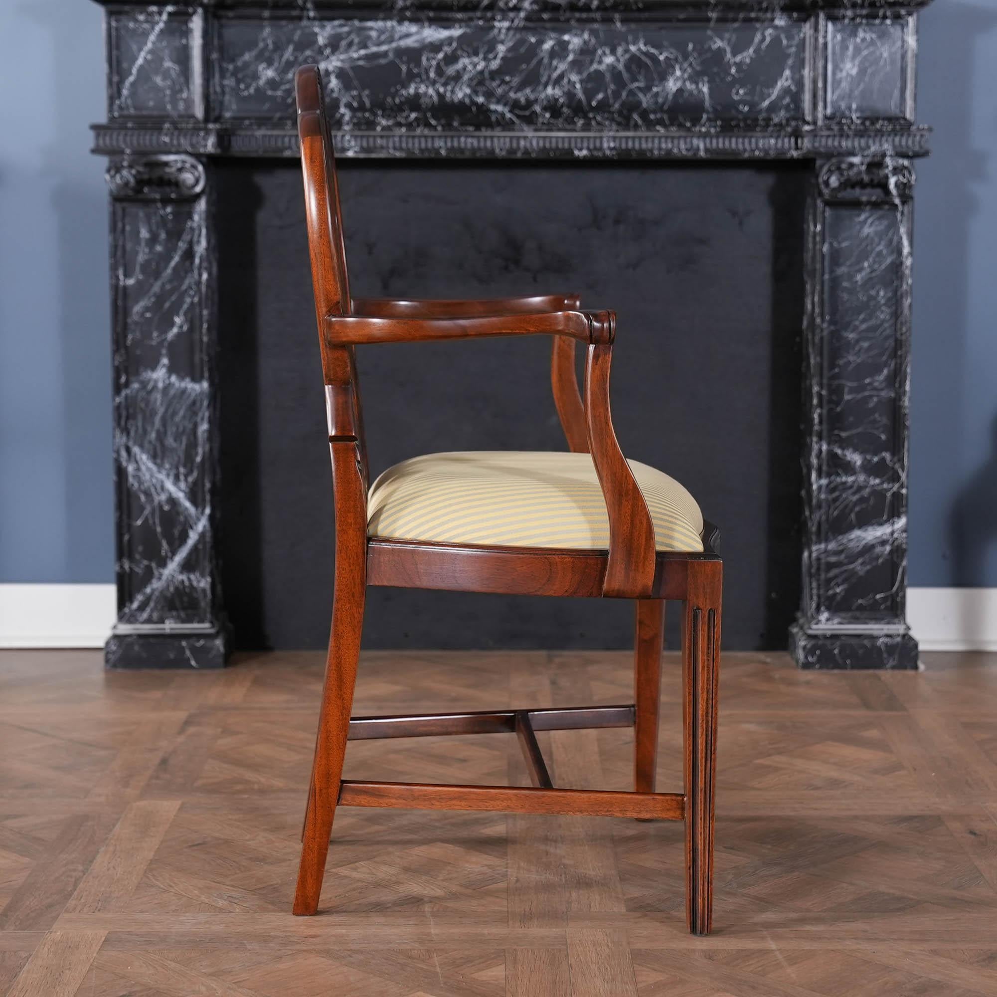 Chippendale Sedie da pranzo Sweet Heart, set da 10 in vendita