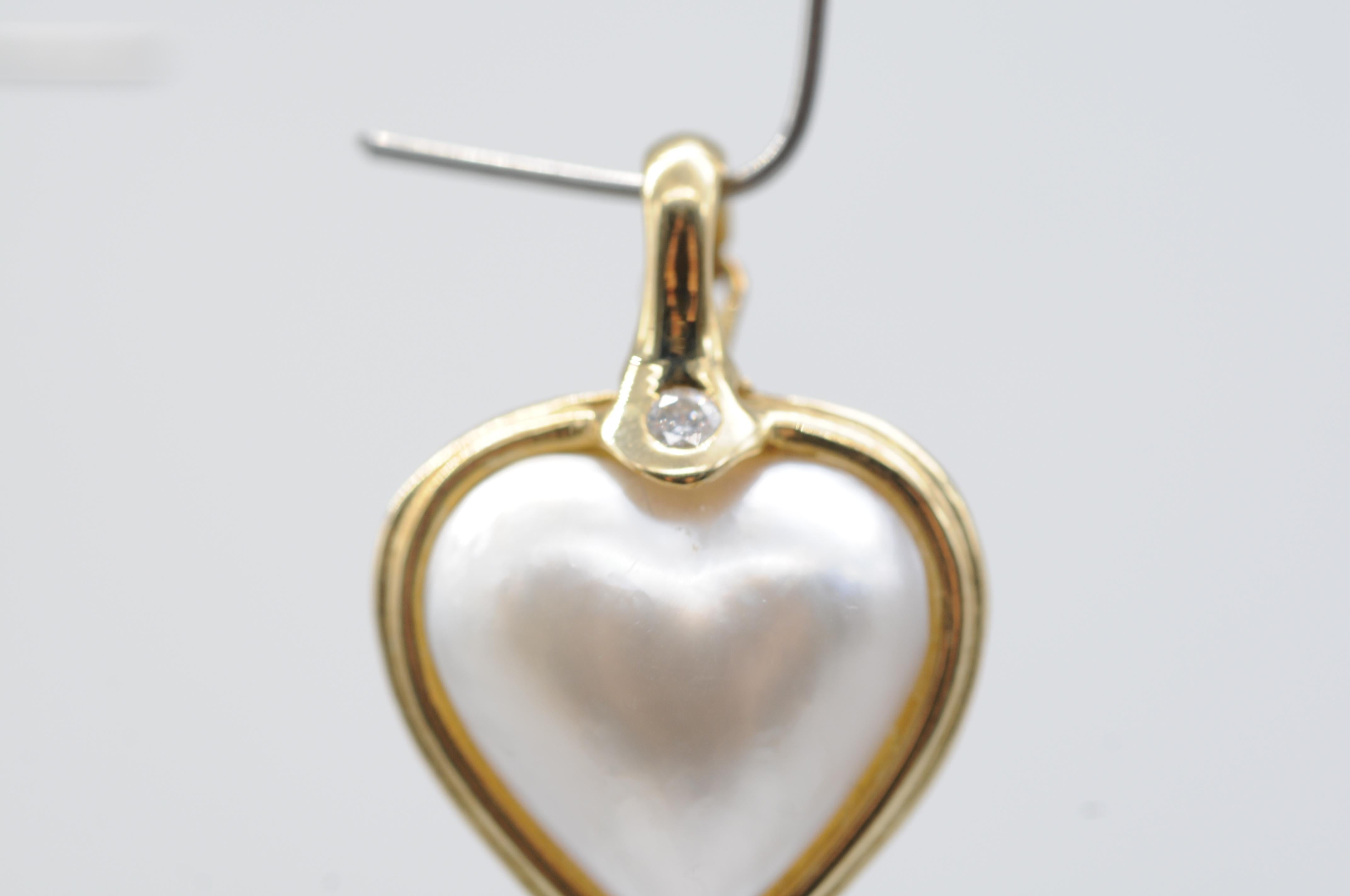 Aesthetic Movement Sweet heart pearl pendant in gold with diamond For Sale