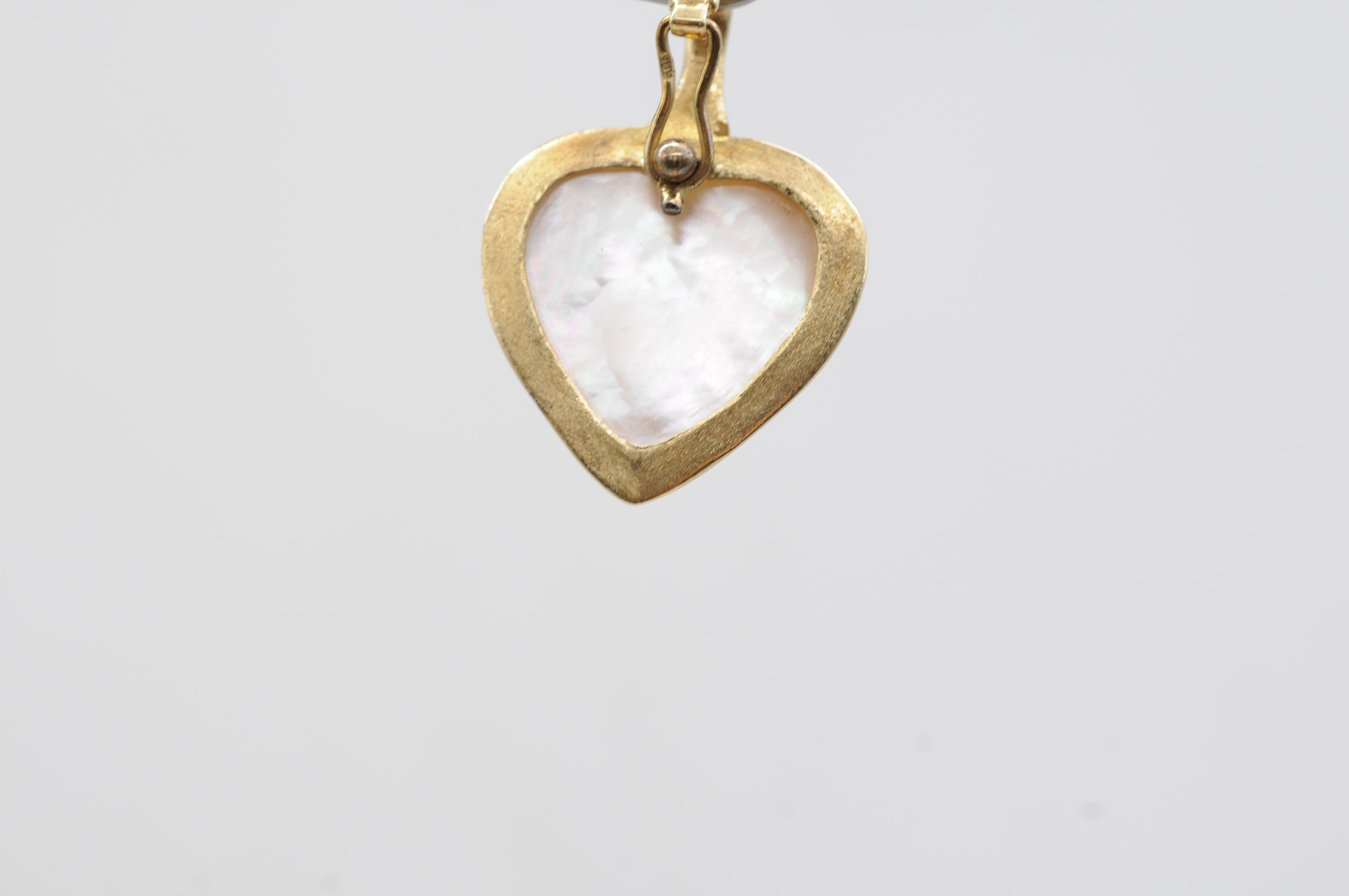 Sweet heart pearl pendant in gold with diamond For Sale 2