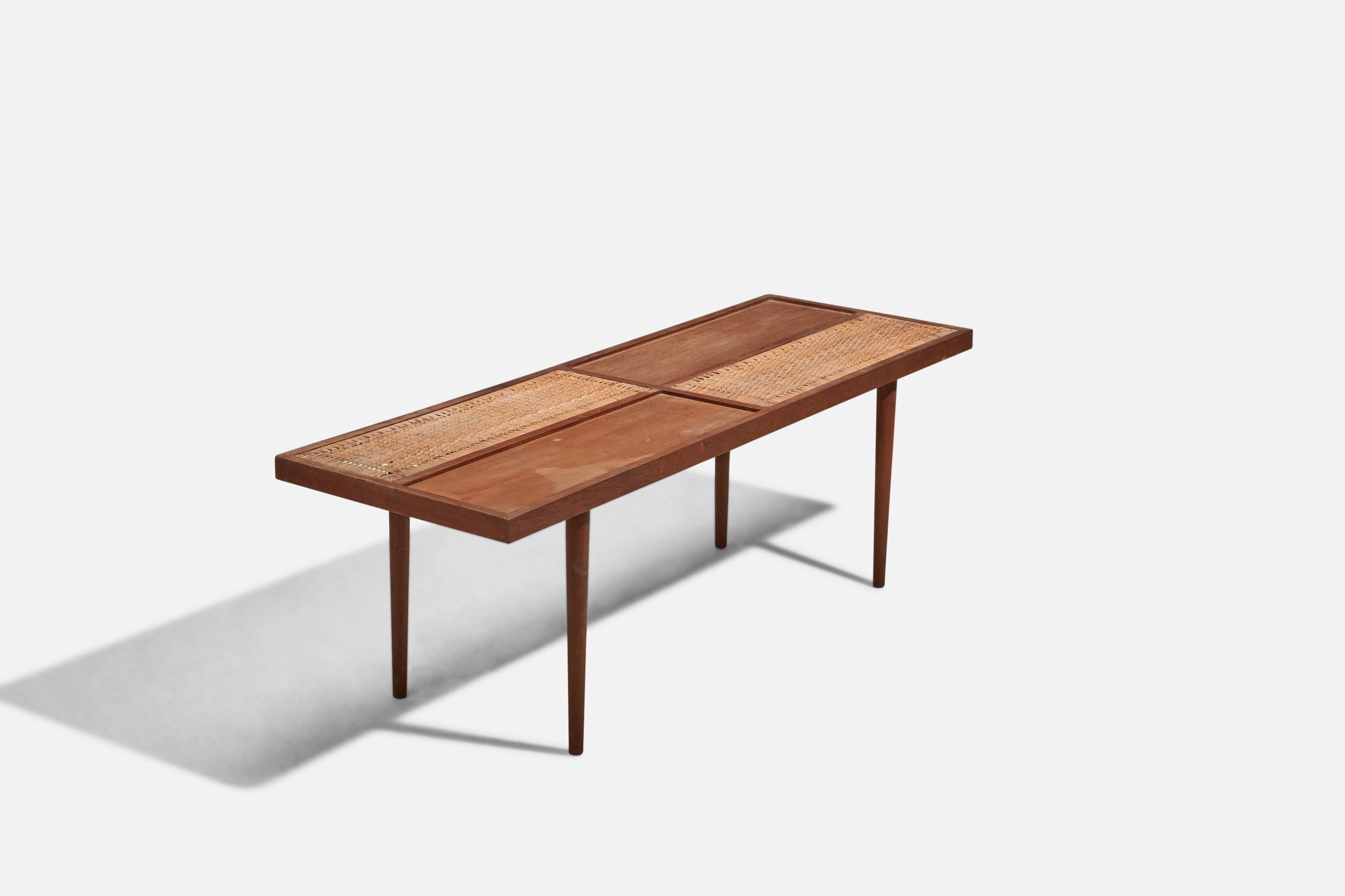 Sweet Home, table basse, teck, rotin, Hong Kong, années 1970 Bon état - En vente à High Point, NC
